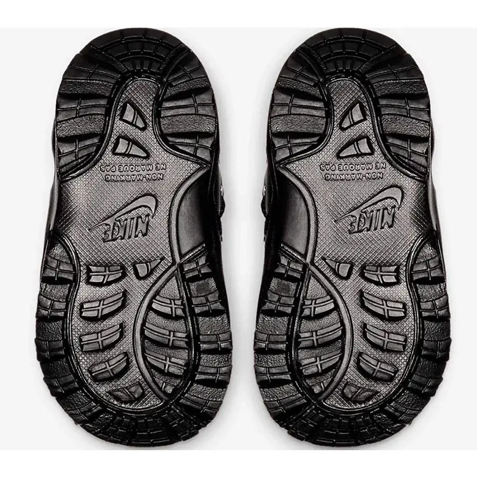 Nike shoes - Black (UPC: 193152343337) 1