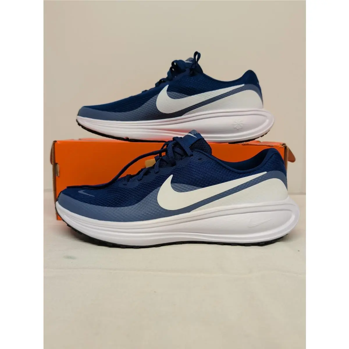 Revolution 8 Deep Royal/white Men`s Running Shoe Size 11.5 HJ9198-401 by Nike