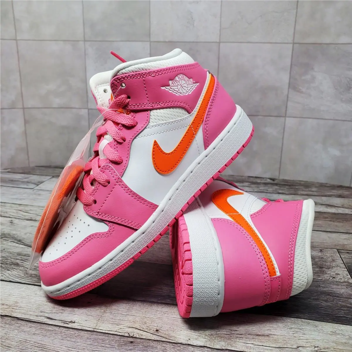 Air Jordan 1 Mid GS Pinksicle Safety Orange White DX3240-681 Size 4Y by Nike