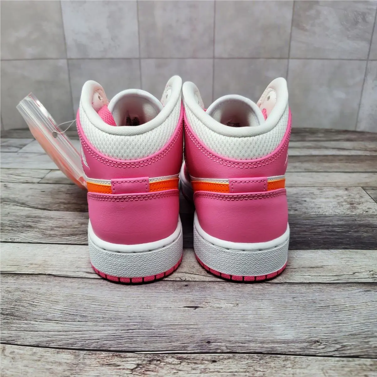 Nike shoes - Air Jordan 1 Mid GS - Pink 1