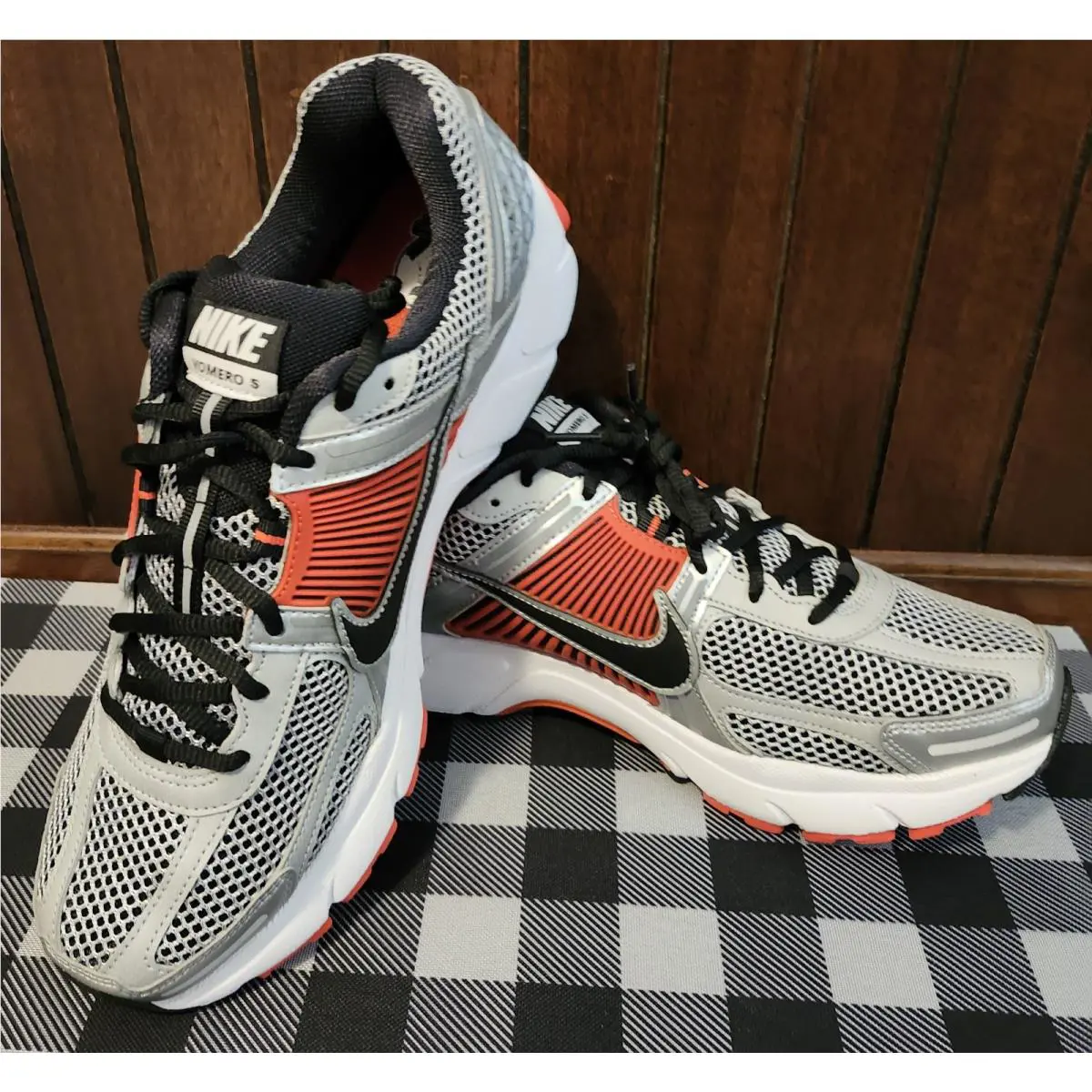 Nike shoes - Nike Zoom Vomero 5 - Zoom Vomero - metallic silver, red 9