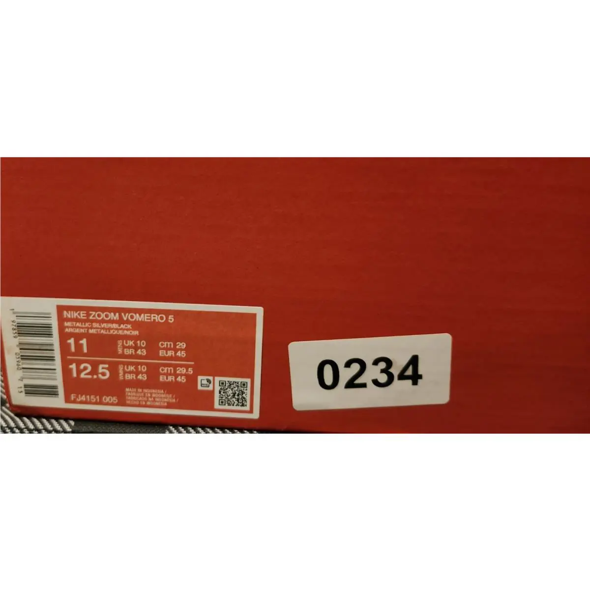 Nike shoes - Nike Zoom Vomero 5 - Zoom Vomero - metallic silver, red 15