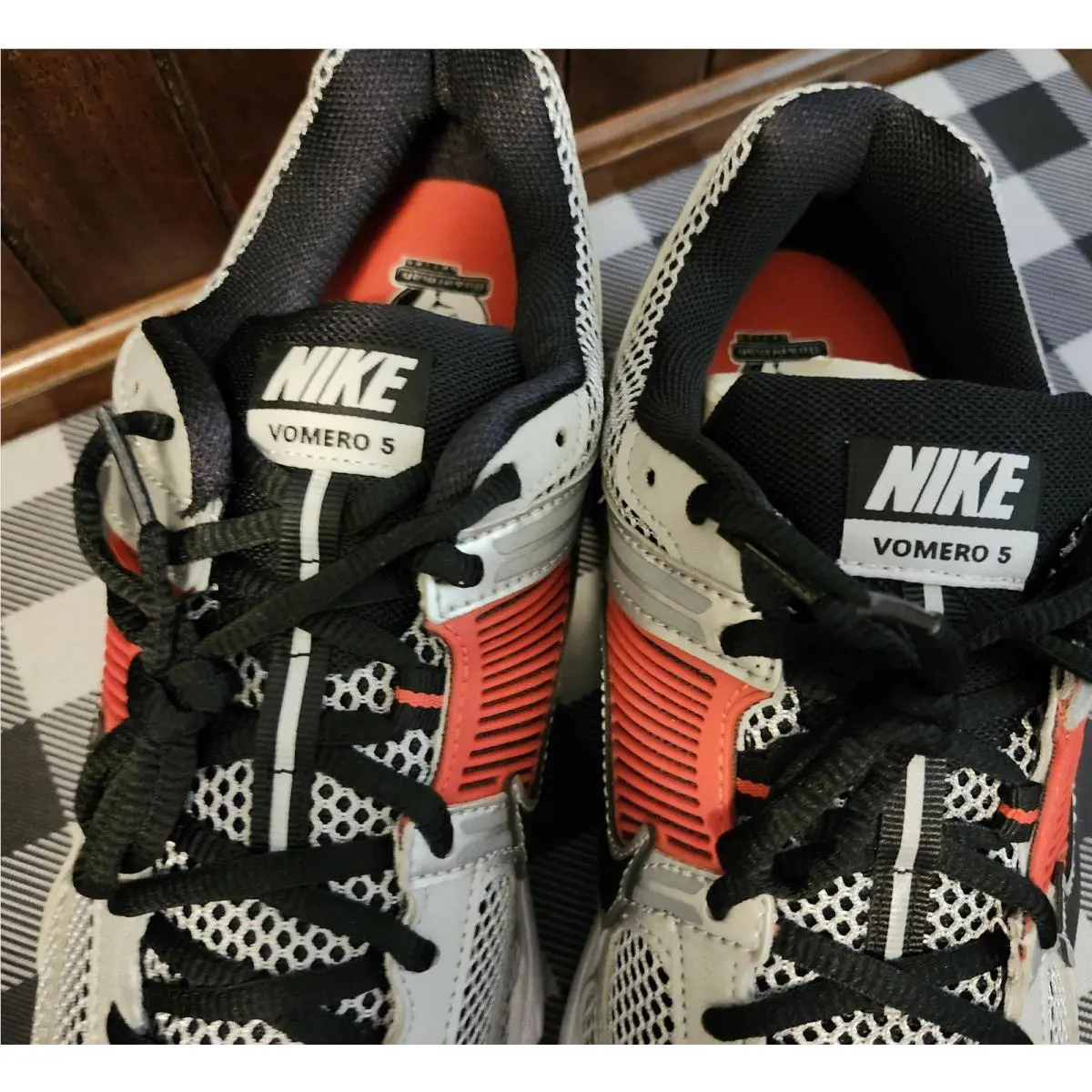 Nike shoes - Nike Zoom Vomero 5 - Zoom Vomero - metallic silver, red 5