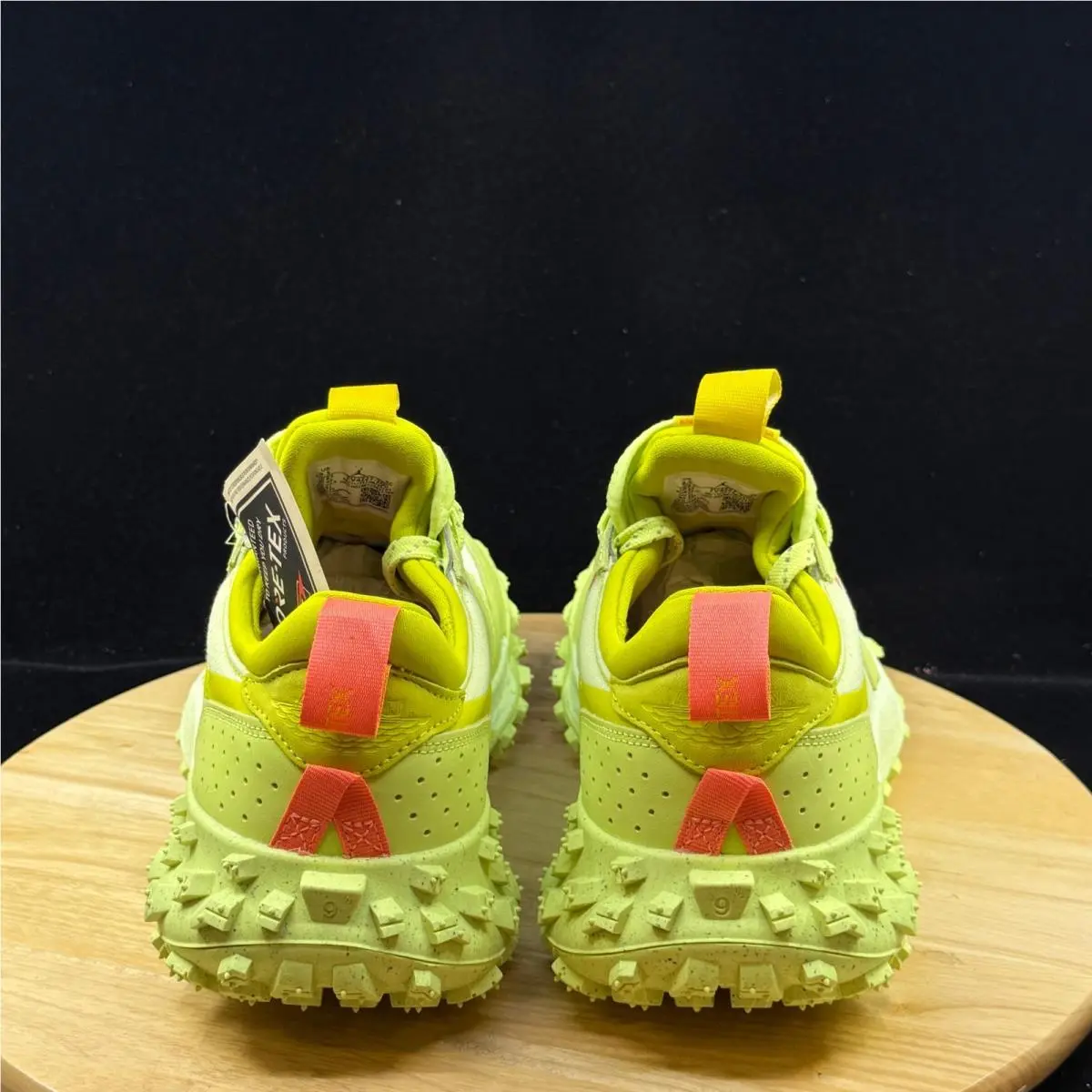 Nike shoes - Green 1