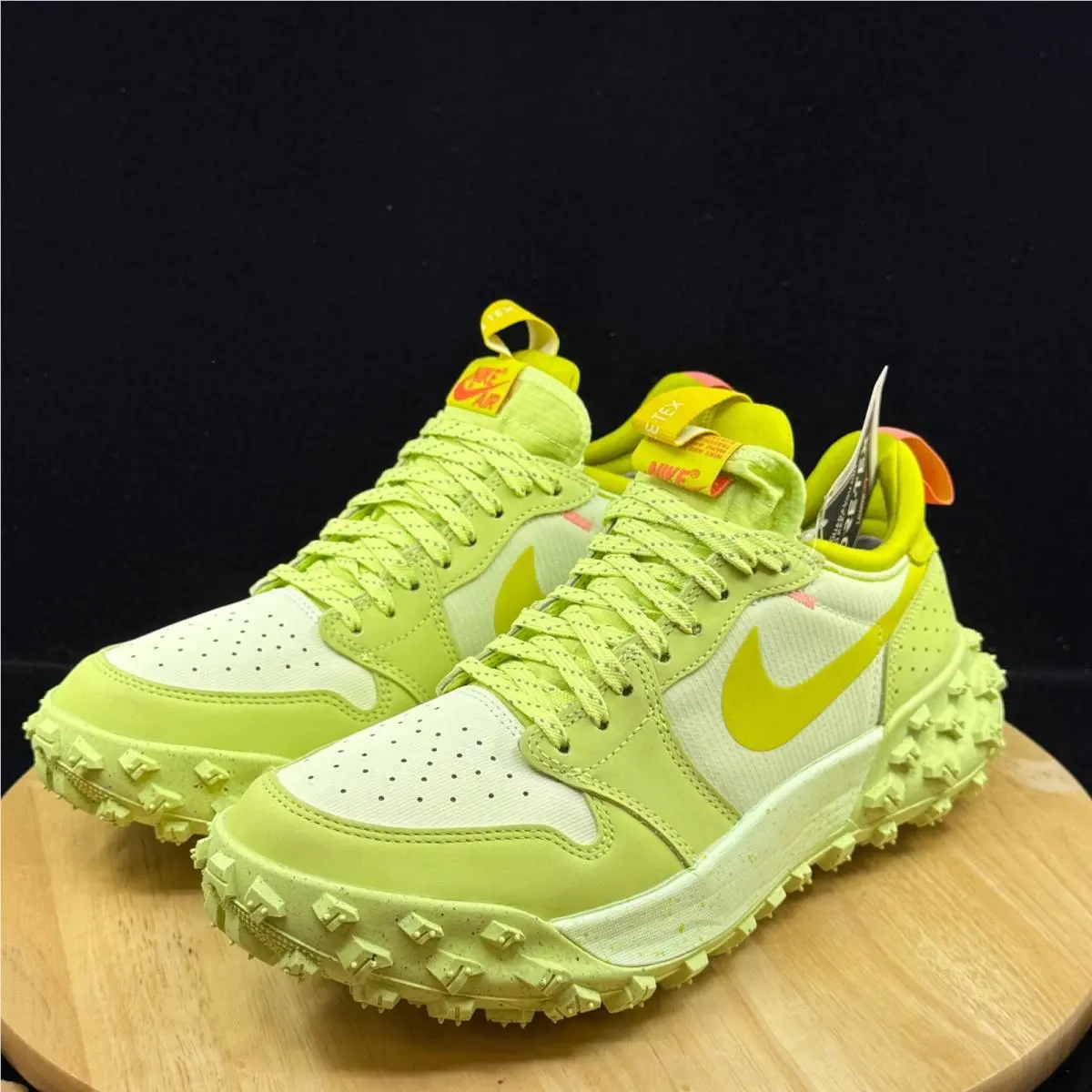 Nike shoes - Green 3