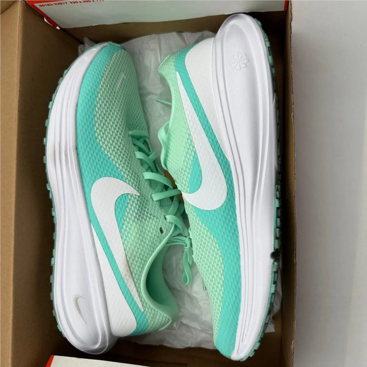 Nike shoes - Nike Revolution 8 - Revolution - Green 4