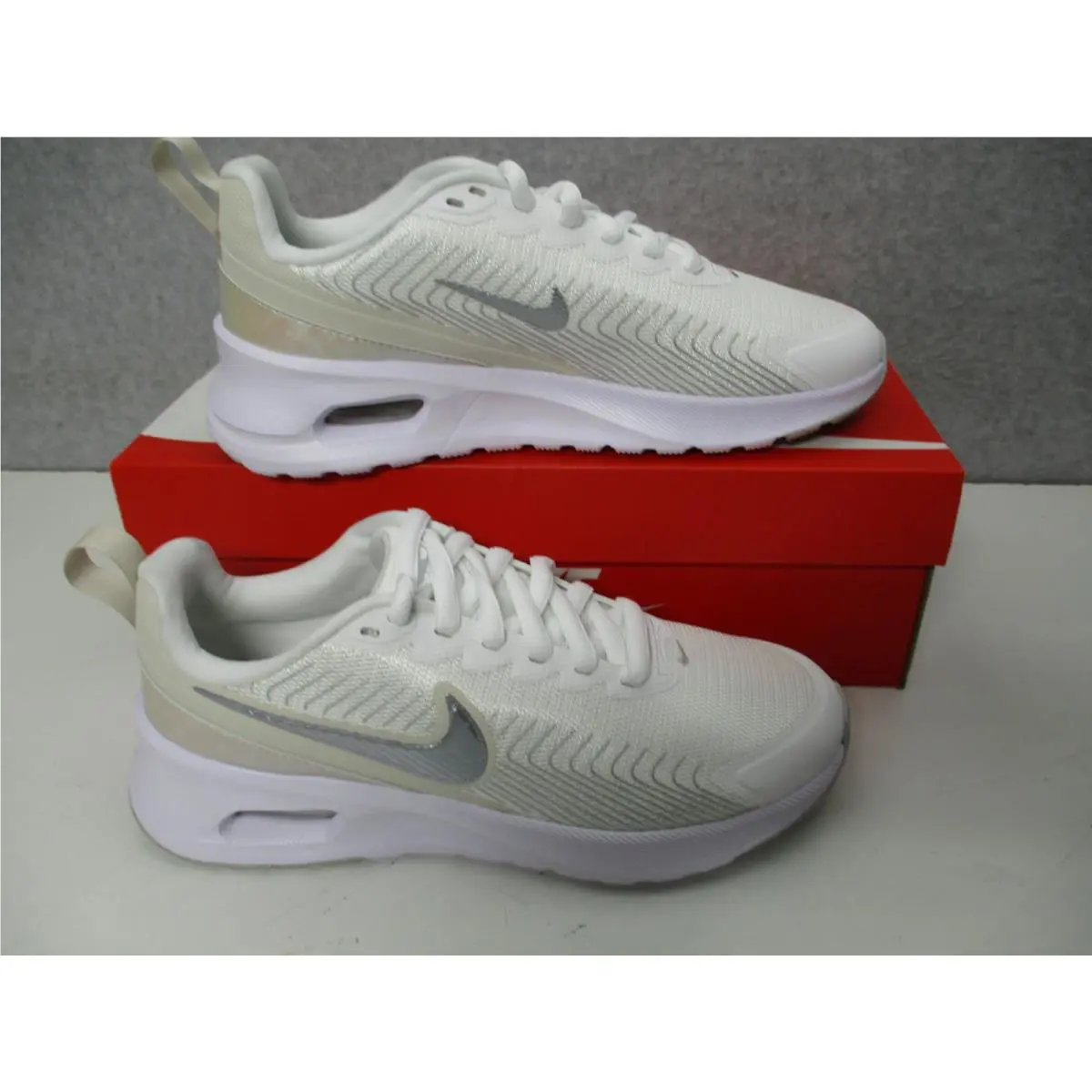 Nike shoes - Air Max Nuaxis Se - Air Max Nuaxis - White 0