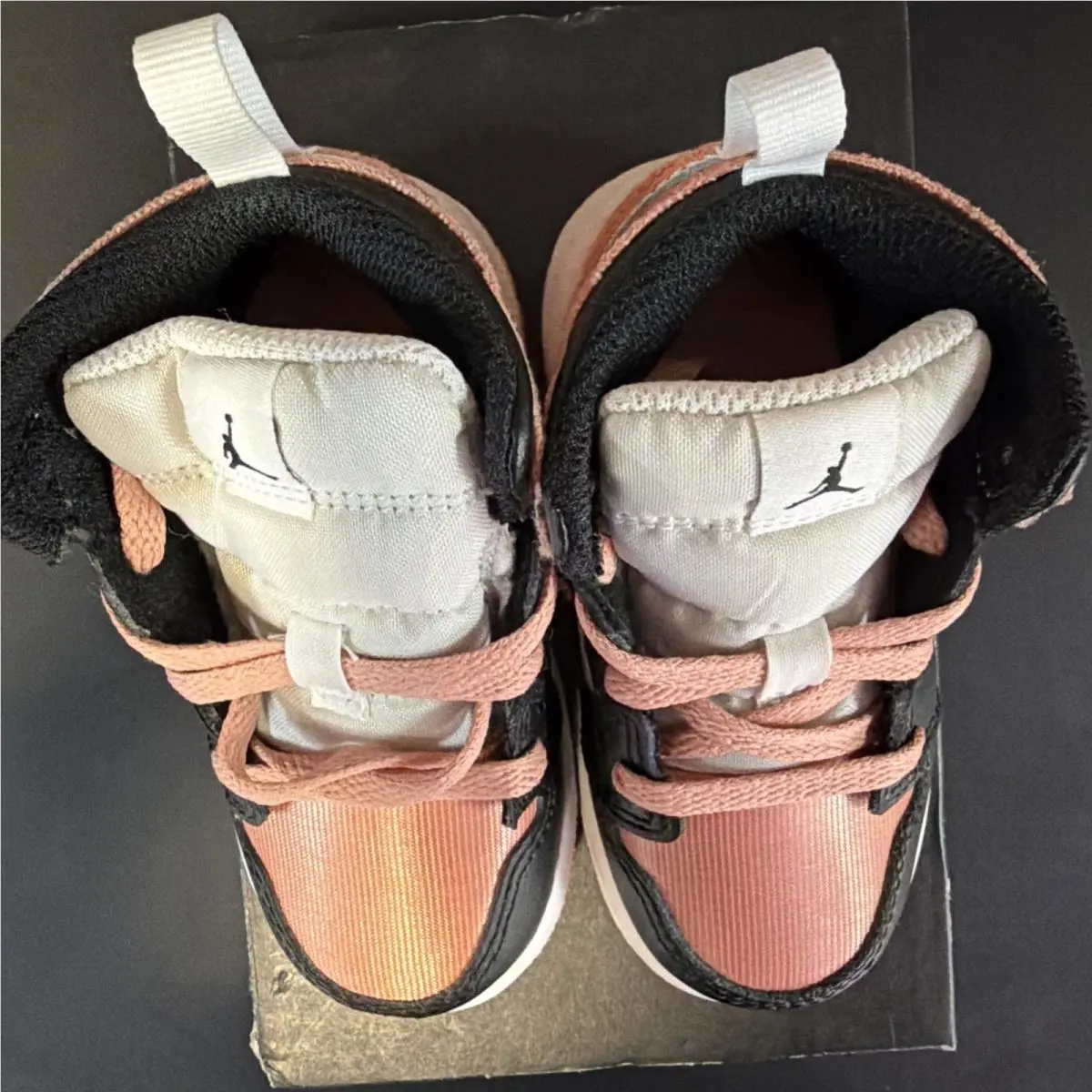 Nike shoes - Air Jordan 1 - Air - Pink 3