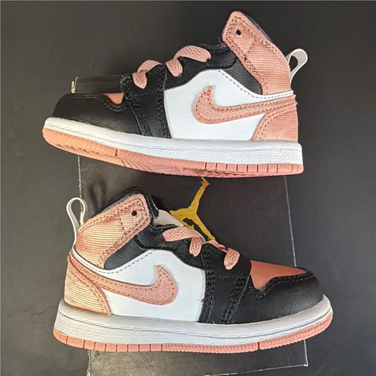 Nike shoes - Air Jordan 1 - Air - Pink 5