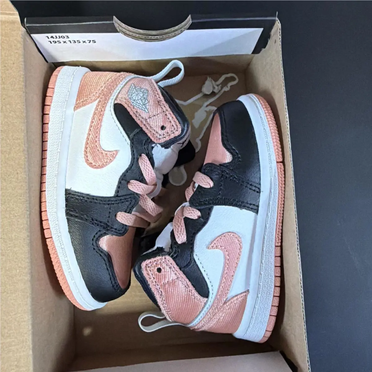 Nike shoes - Air Jordan 1 - Air - Pink 7