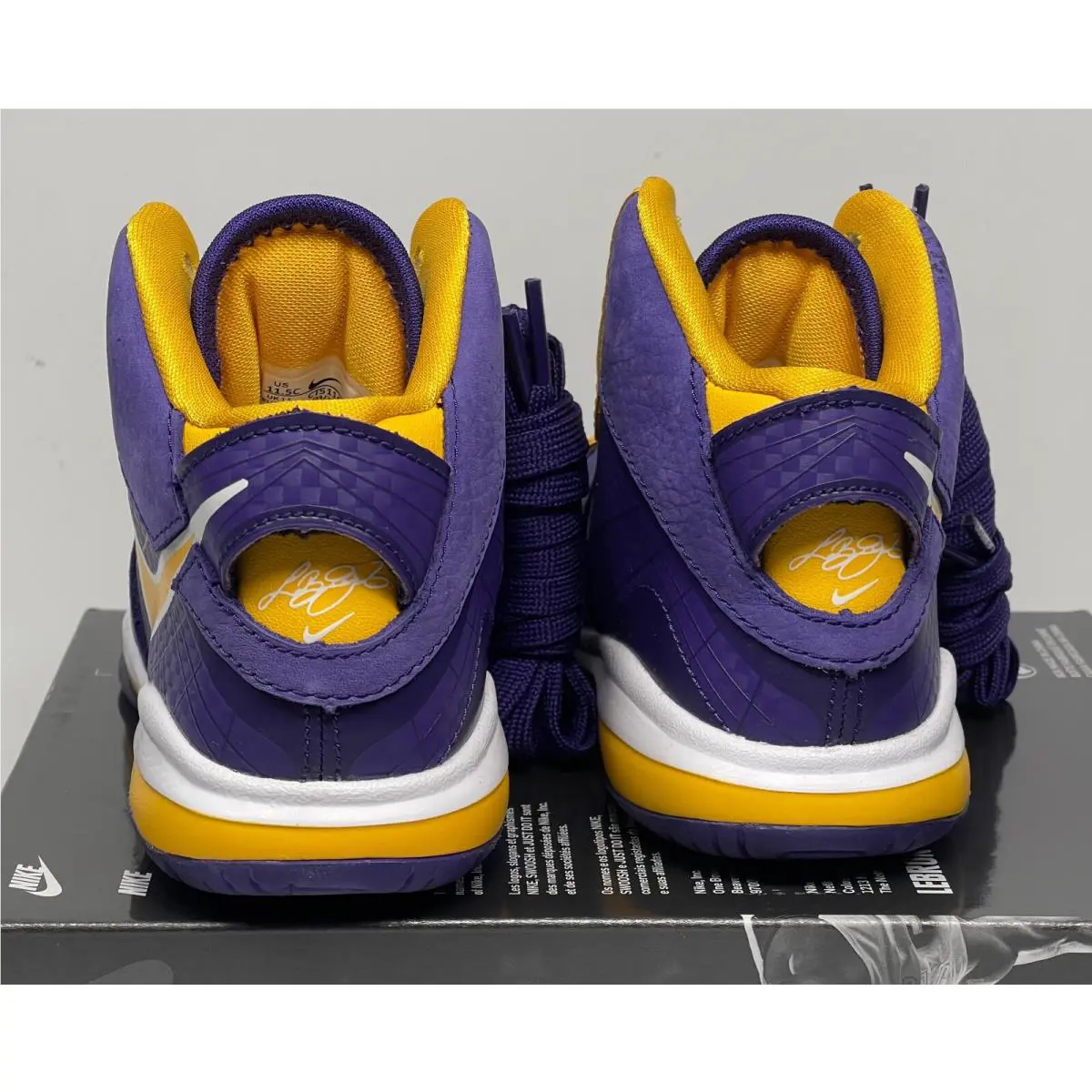 Nike shoes - LeBron 8 PS - LeBron - LAKERS (UPC: 194953599138) 0
