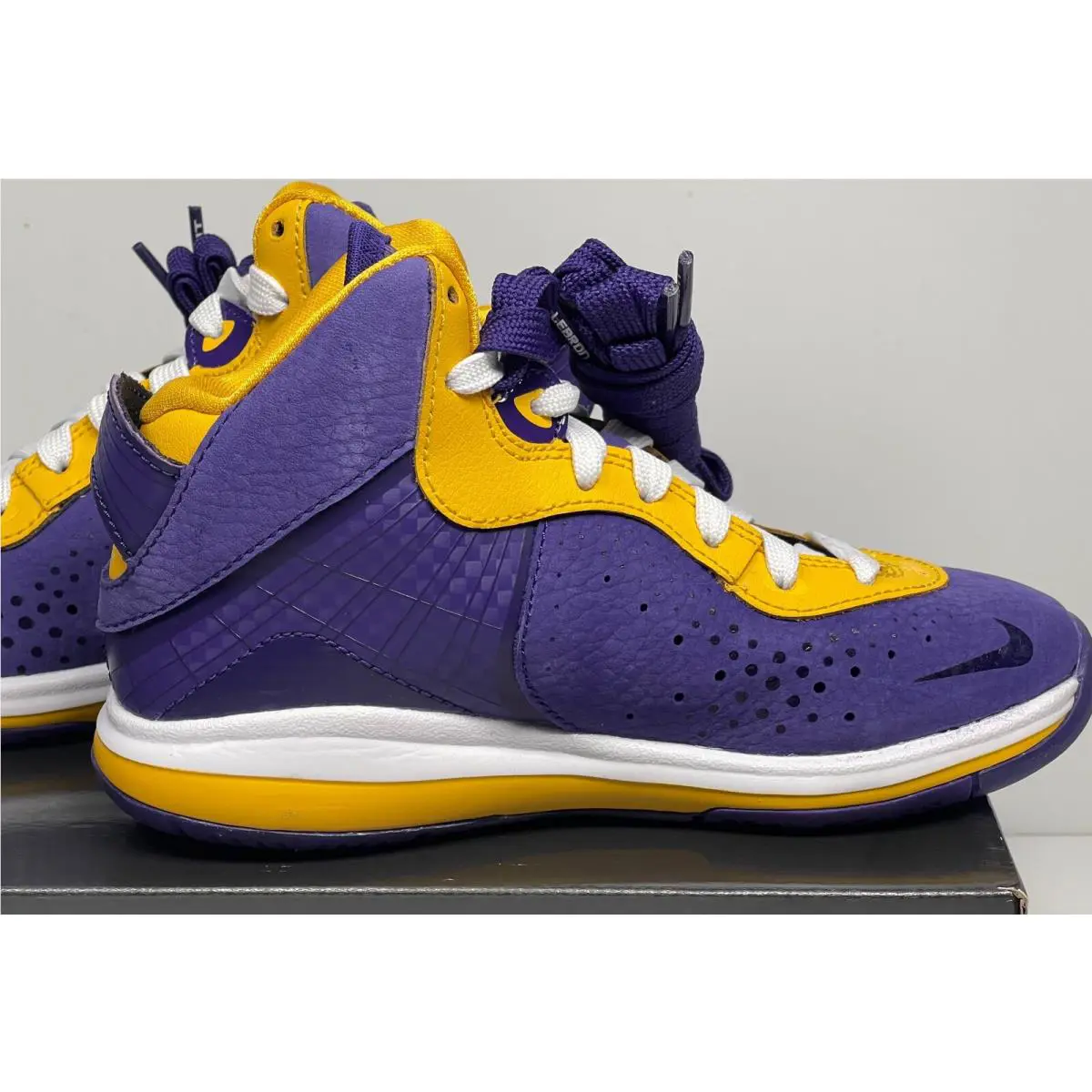 Nike shoes - LeBron 8 PS - LeBron - LAKERS (UPC: 194953599138) 5
