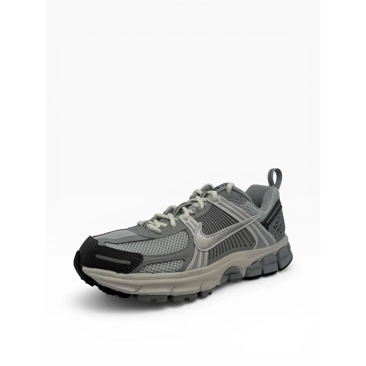 Big Kid`s Nike Vomero 5 GS Pure Platinum/metallic Silver HF6998-002 Size 7Y