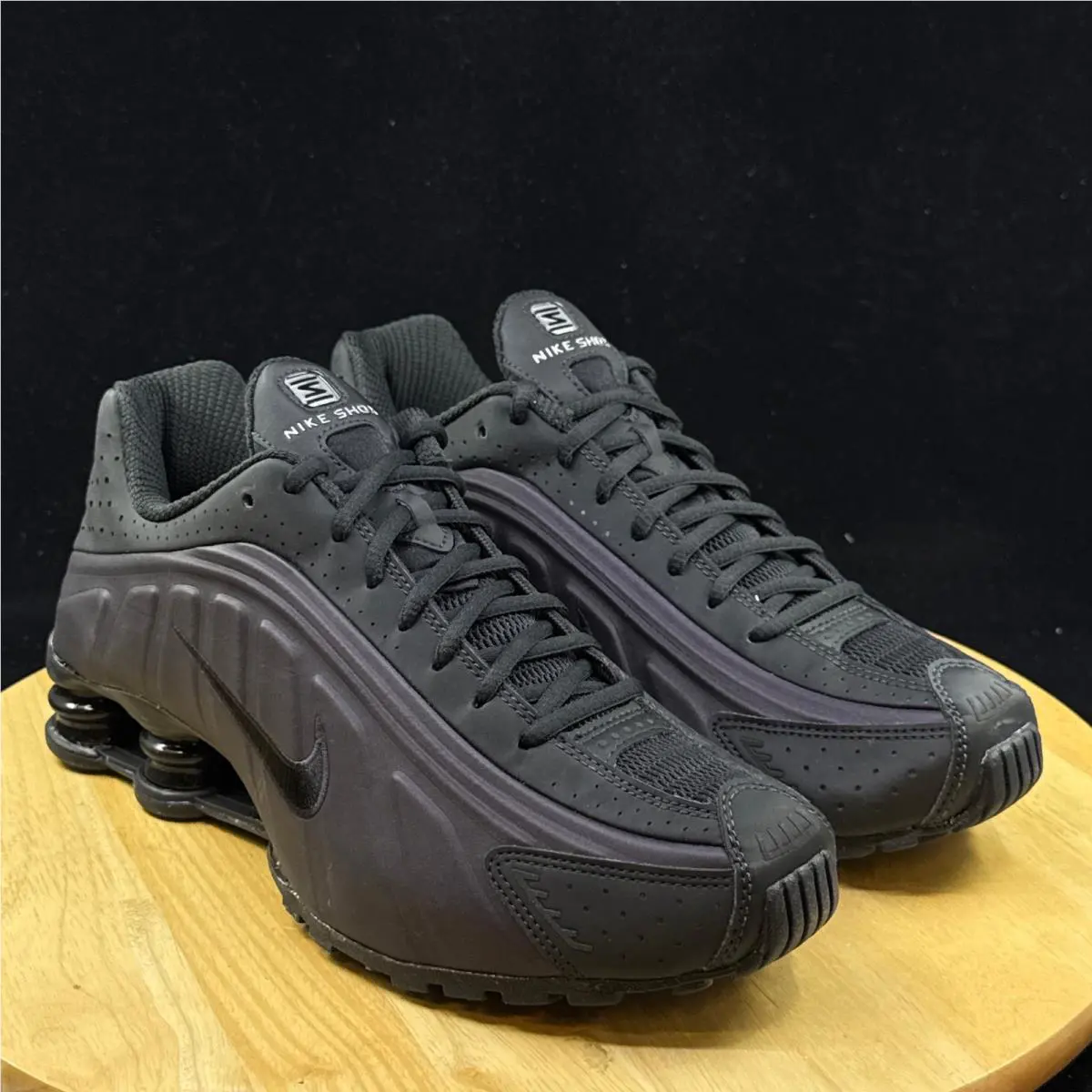 Nike shoes - Black 4