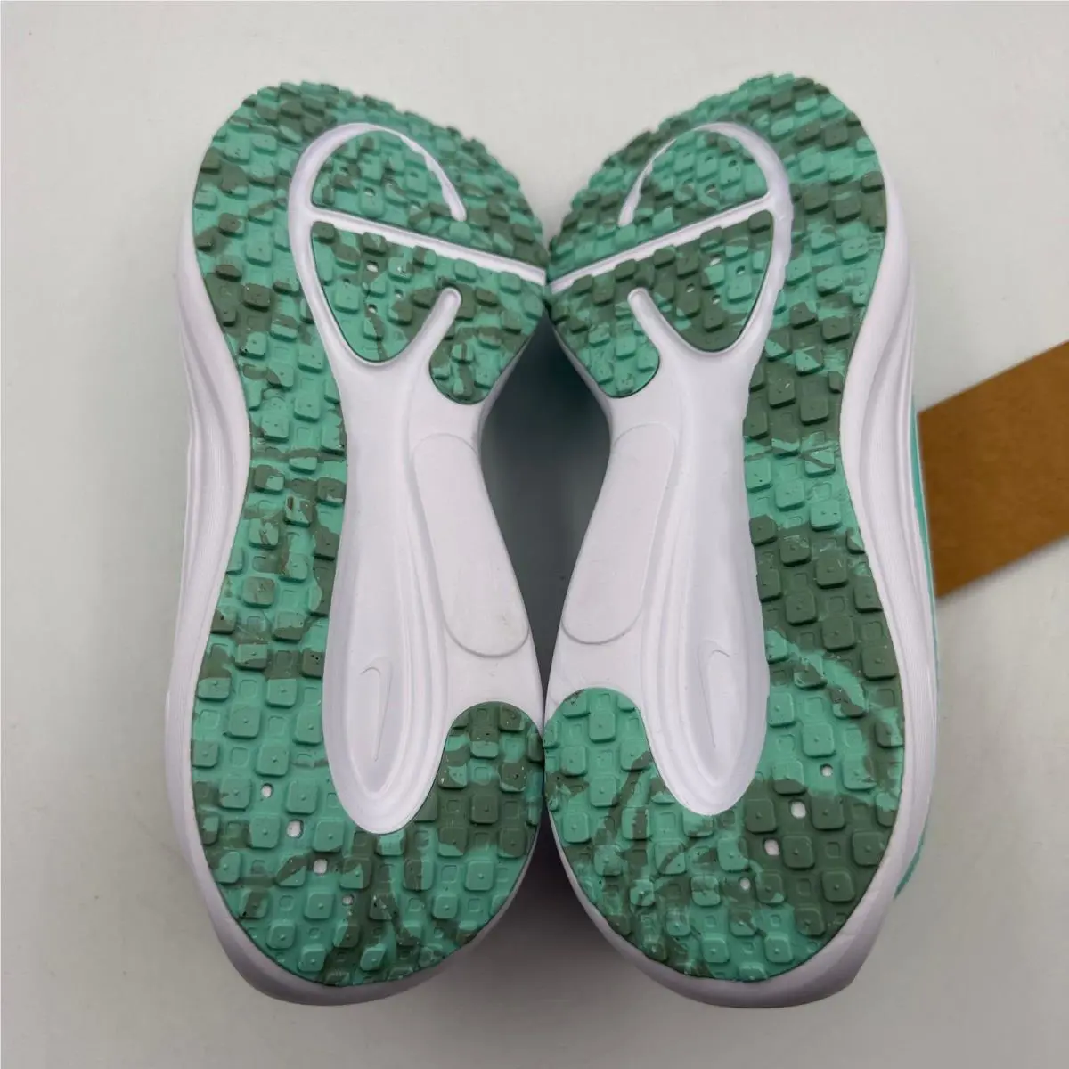 Nike shoes - Nike Revolution 8 - Revolution - Green 3