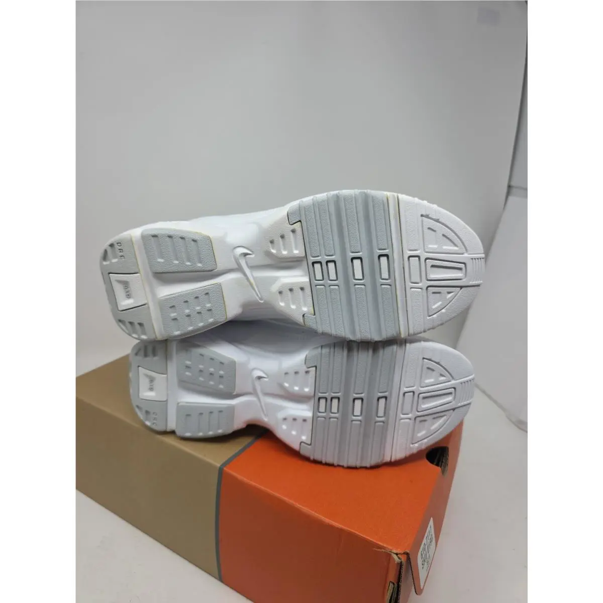 Nike shoes - Nike Air Essentials IV - Air Essentials - 30534-111 - White (UPC: 823229731315) 11