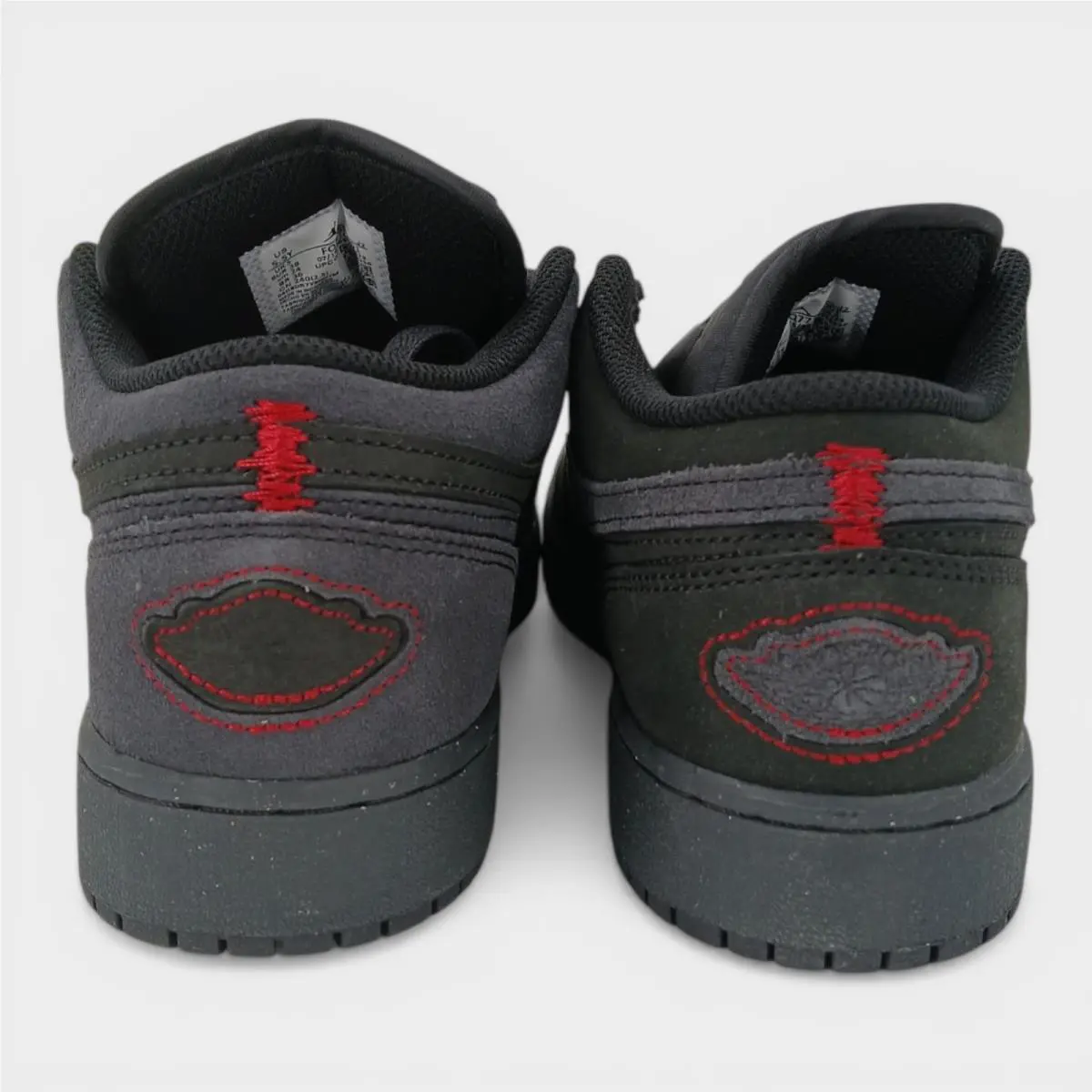 Nike shoes - As Pictured 2