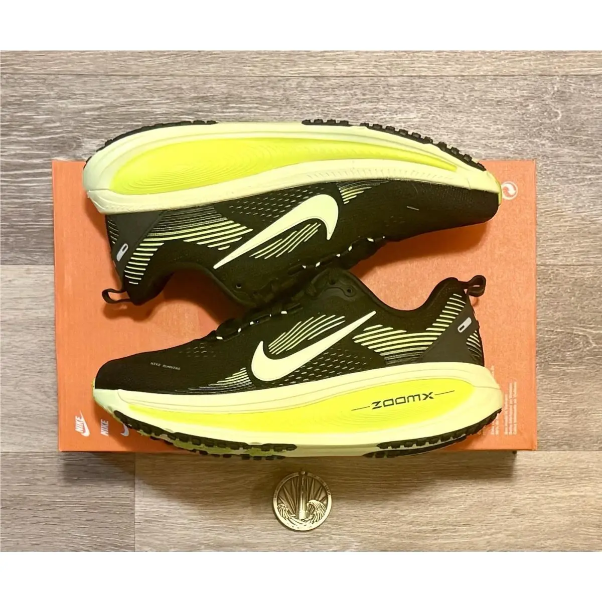 Nike Vomero 18 ‘black Volt Cyber’ HM6804 008 Women`s Size 8 Men’s Size 6.5