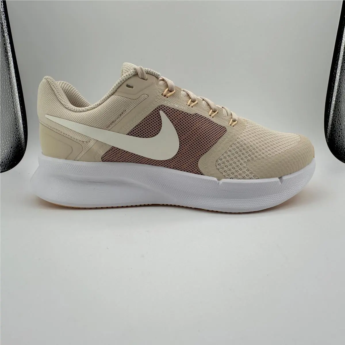 Nike shoes - Nike Run Swift 3 - Run Swift - DR2698 107 - Beige 0