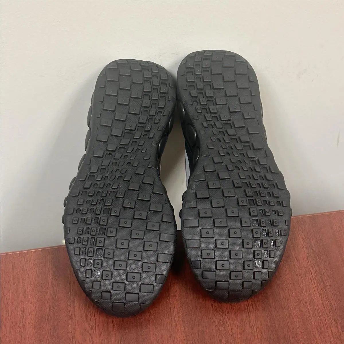 Nike shoes - Black 4