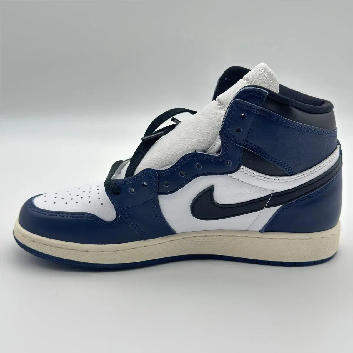 Nike shoes - Air Jordan 1 - Air - Blue 4