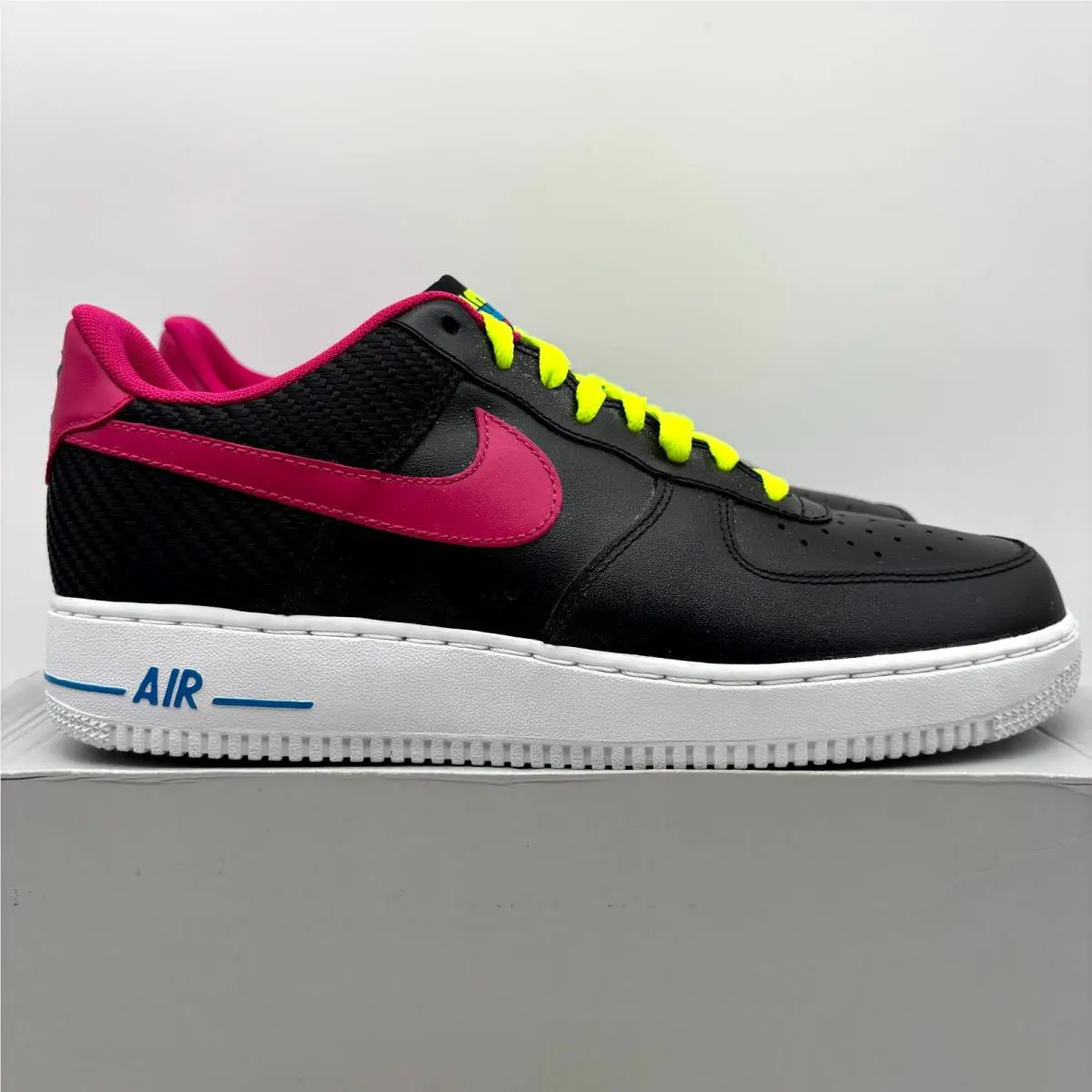 Nike Air Force 1 Low London Black Red Athletic Shoes Size 8.5 Men`s 488298-015