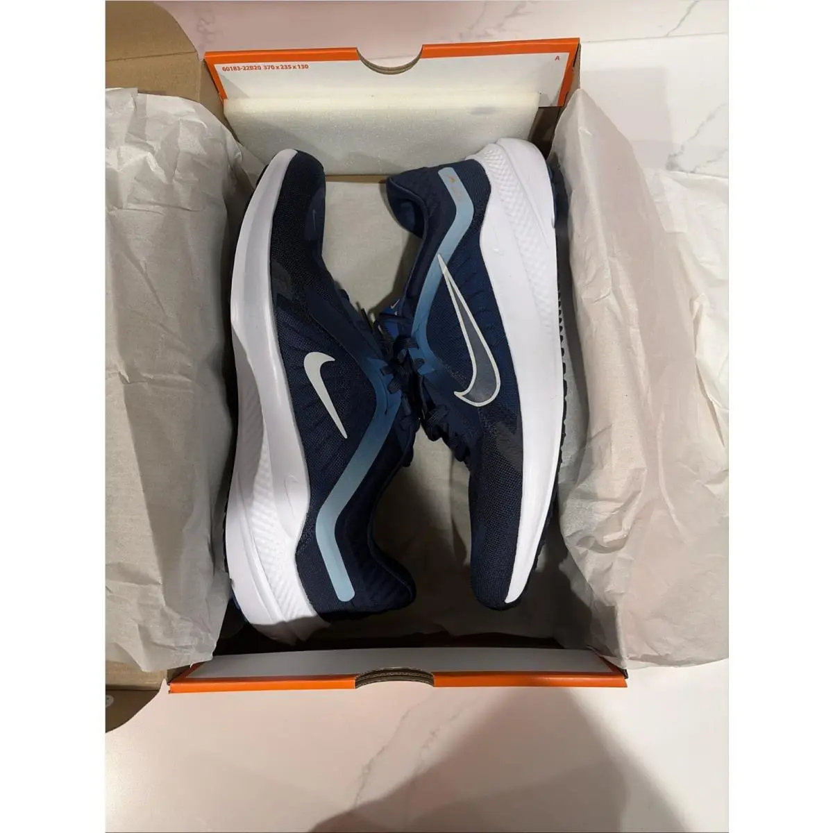 Nike Quest 5 Nike Navy and Light Blue Sneakers with White Swoosh Mens 13