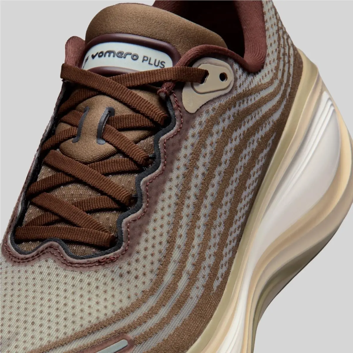 Nike shoes - Nike Vomero Plus - Vomero Plus - IH2268-100 - Brown 5