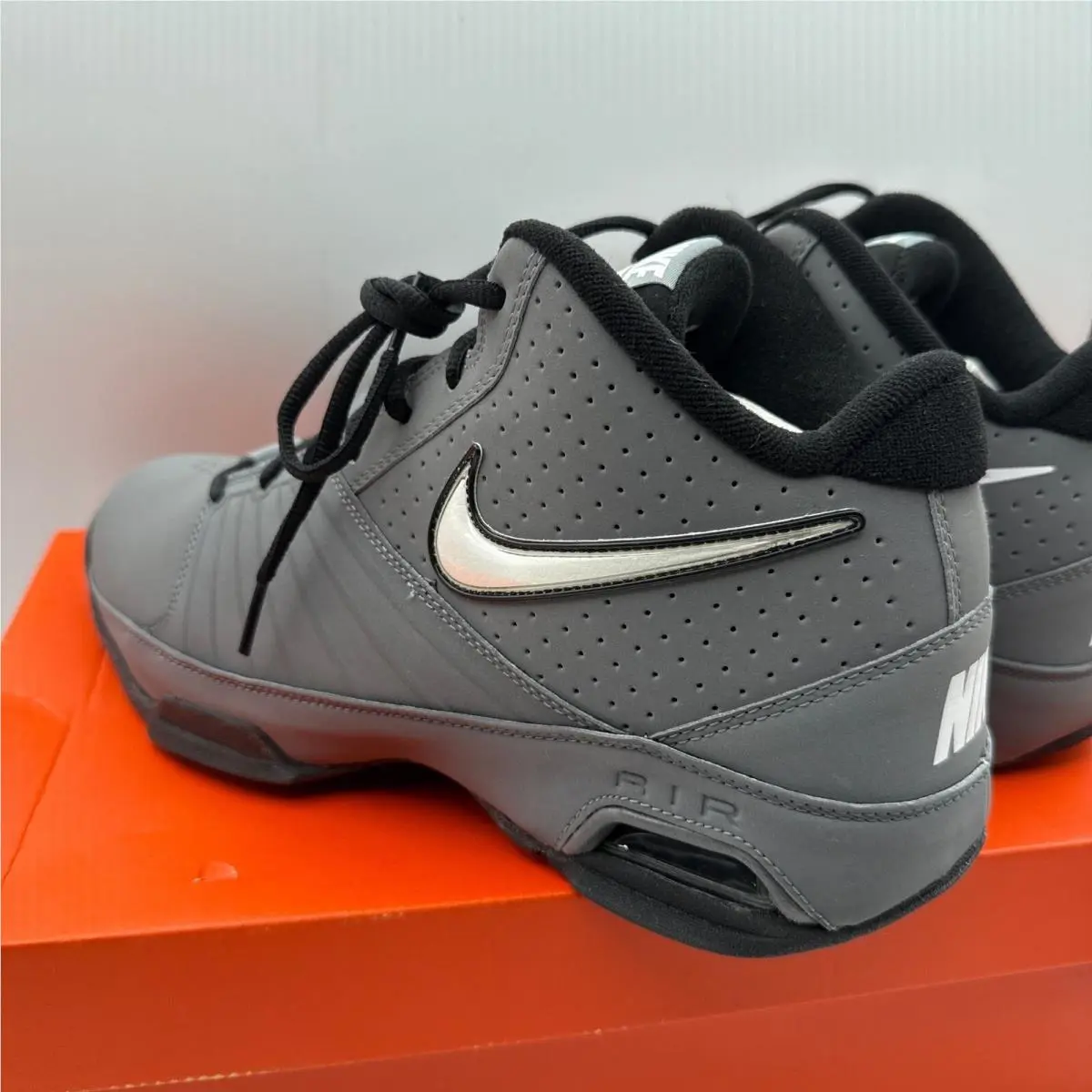 Nike shoes - Gray 3