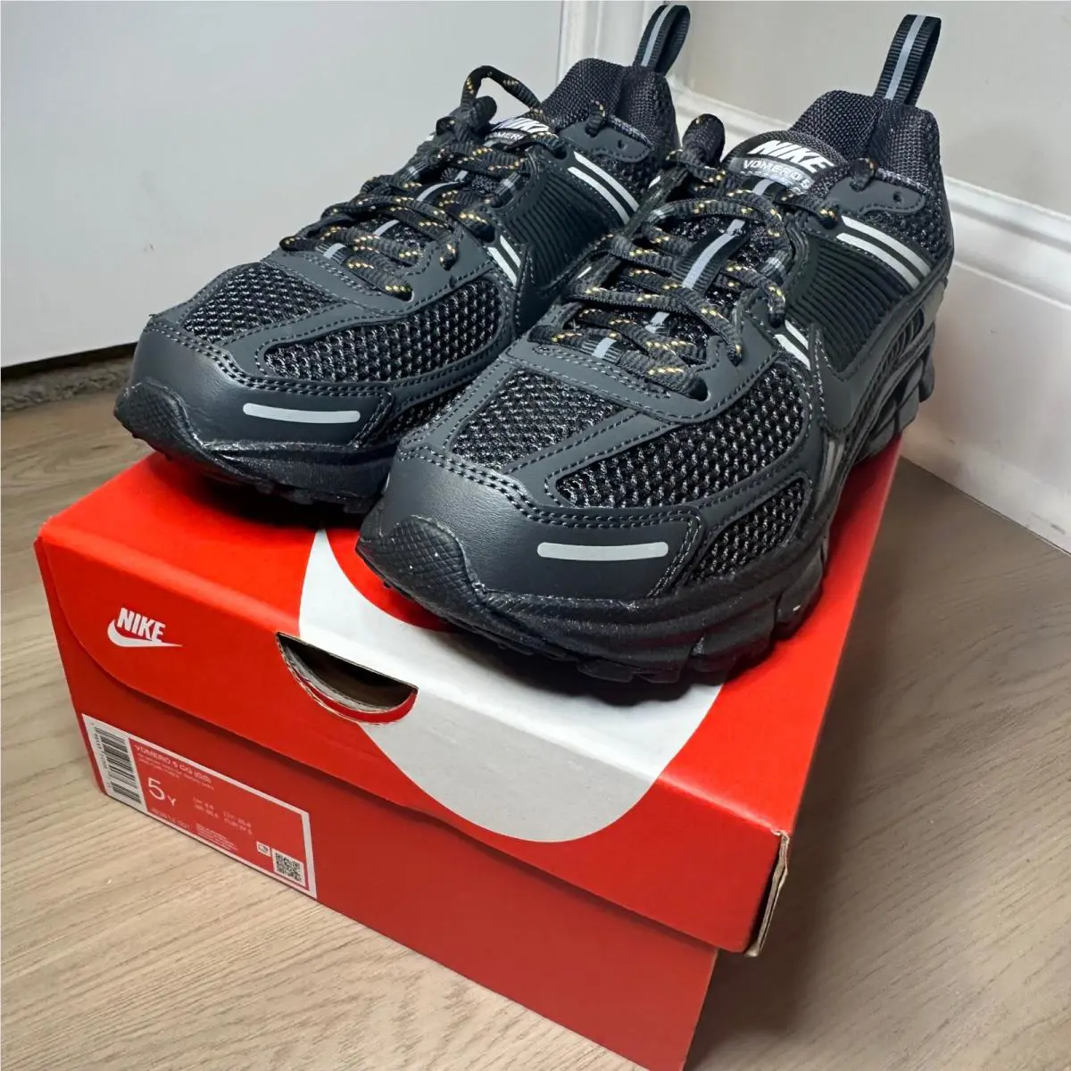 Nike shoes - Vomero 5 GG (GS) - Vomero - Gray 0