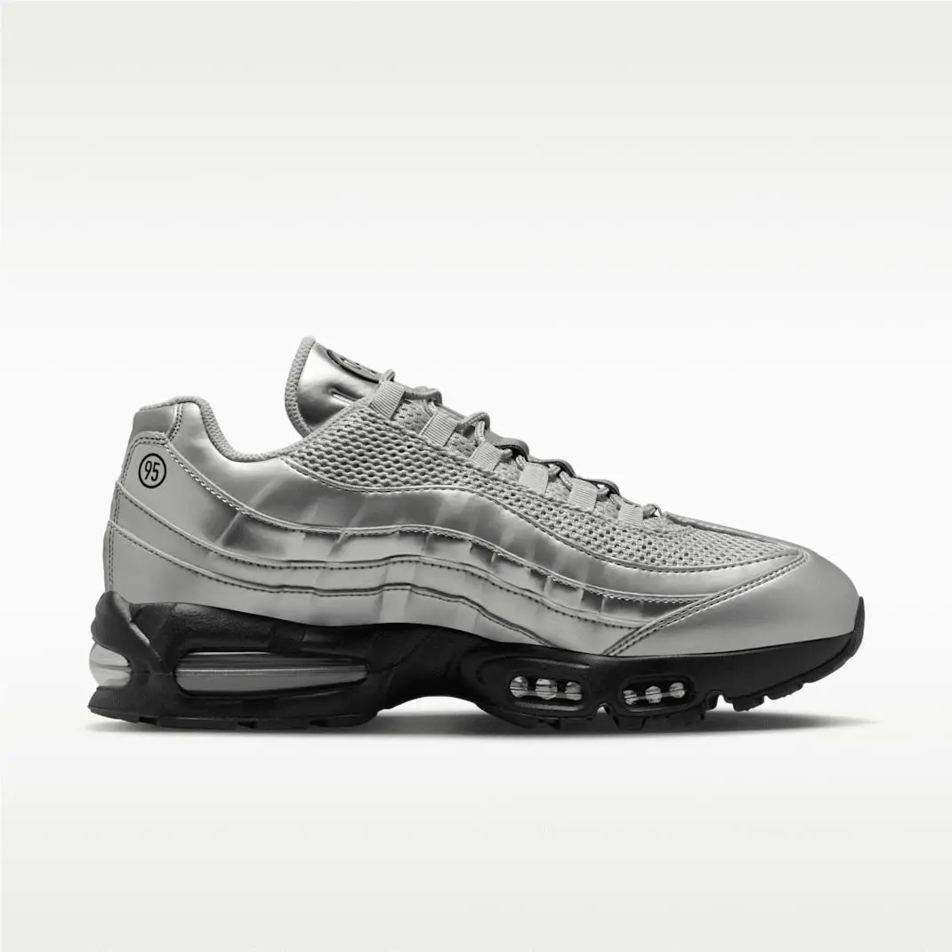 Nike shoes - Metallic Silver/Black/University Red/Black 2