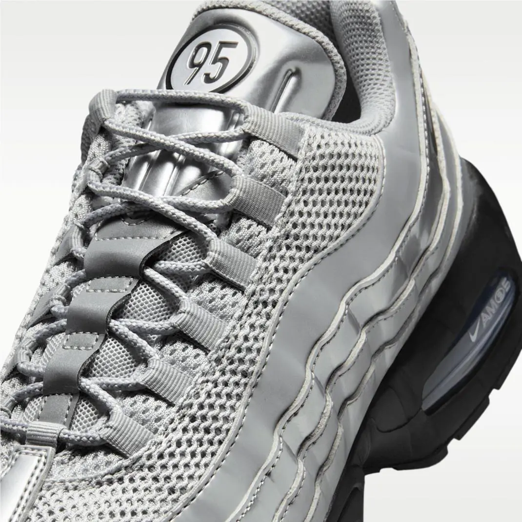 Nike shoes - Metallic Silver/Black/University Red/Black 6