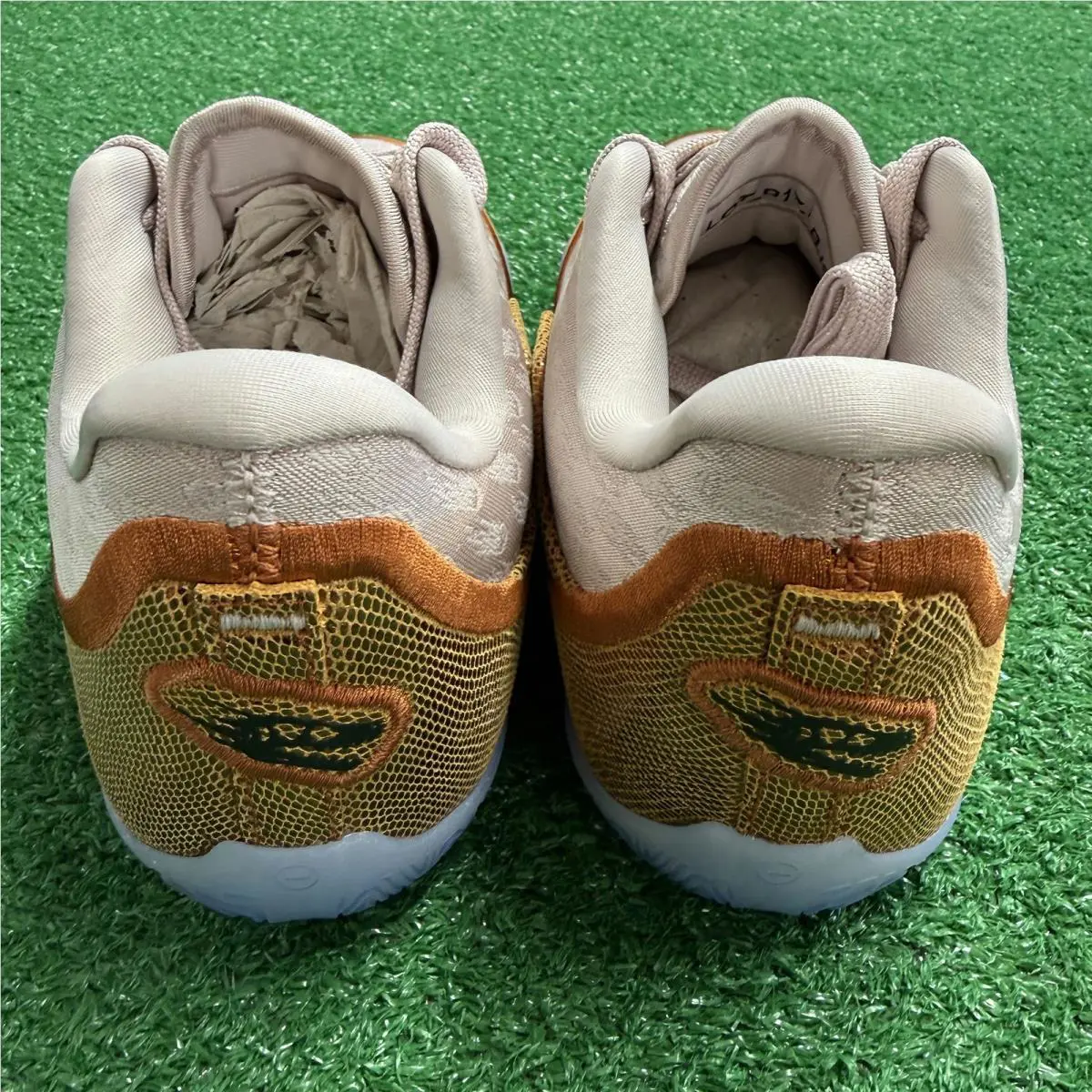 Nike shoes - LeBron 23 LeBronto - LeBron LeBronto - IV4800-602 - Pink 3