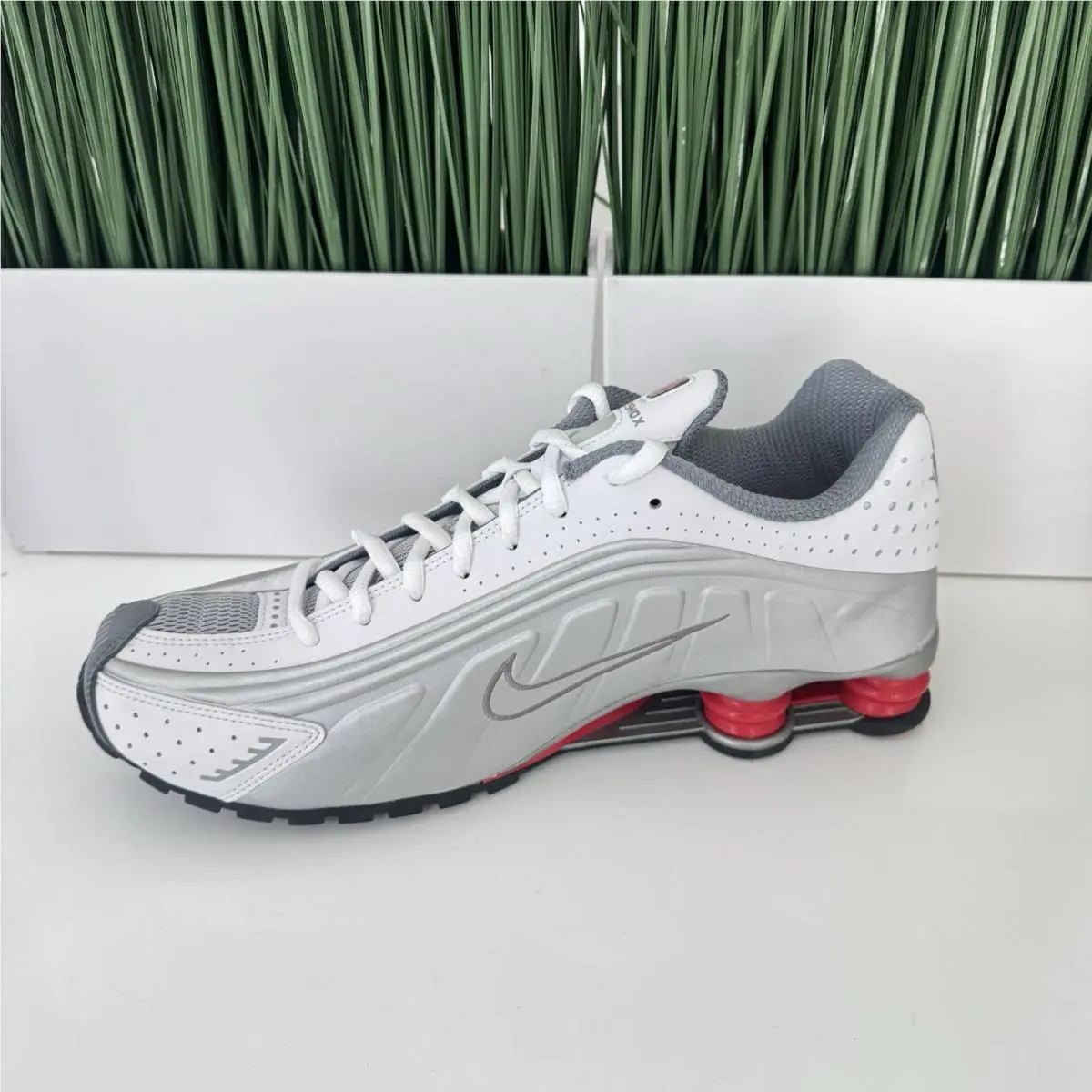 Nike shoes - Nike Shox R4 - Shox - BV1111-100 - White 0