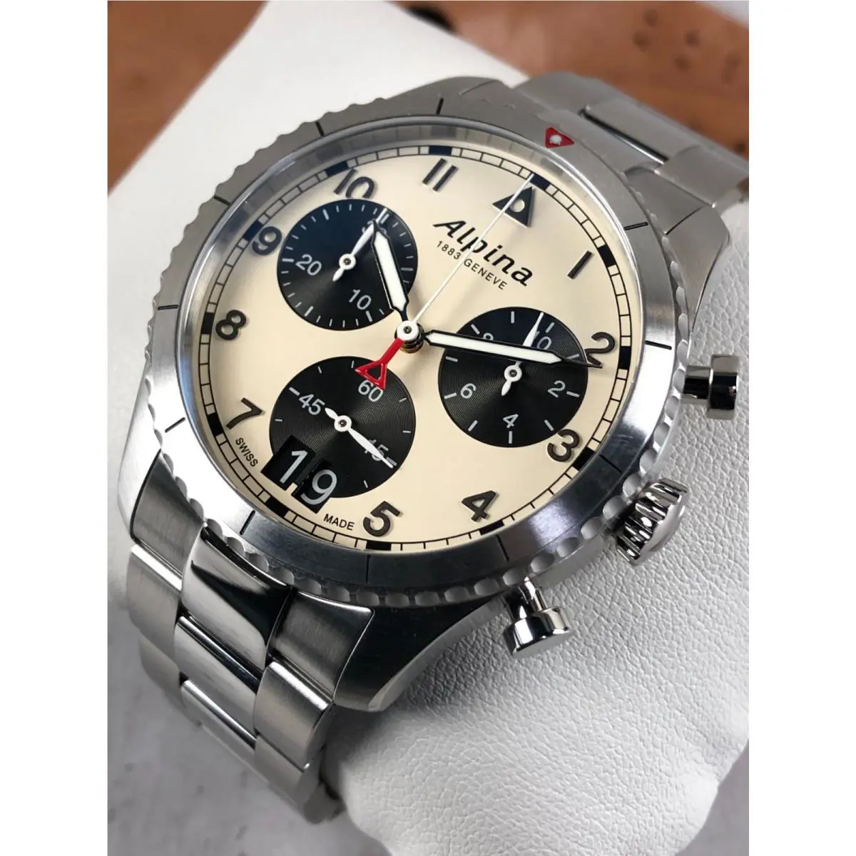 Alpina Startimer Pilot Chronograph – Panda Dial – Swiss Quartz – W/box
