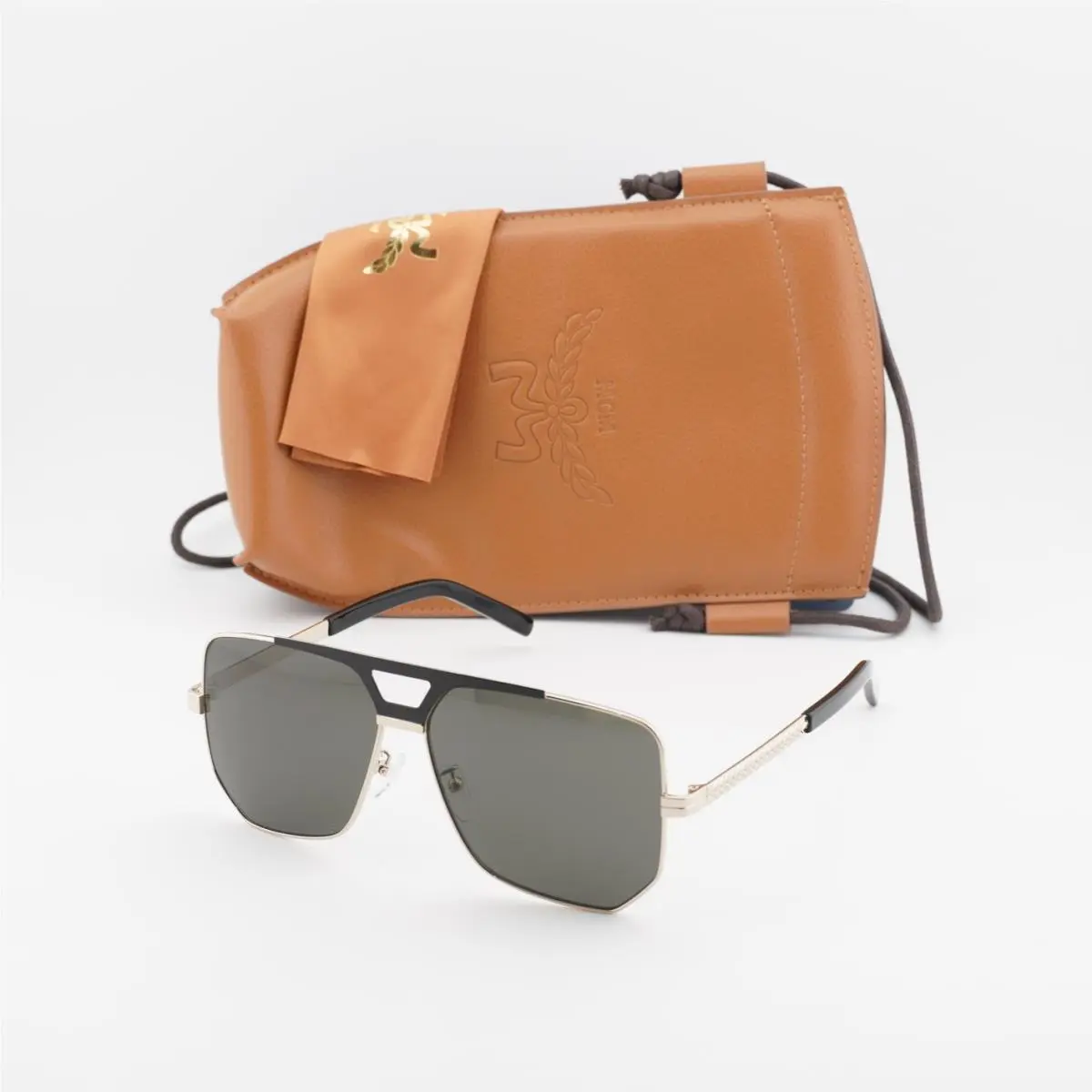 Mcm MW0023-H 32A Black/gold/smoke 59-13-145 Sunglasses
