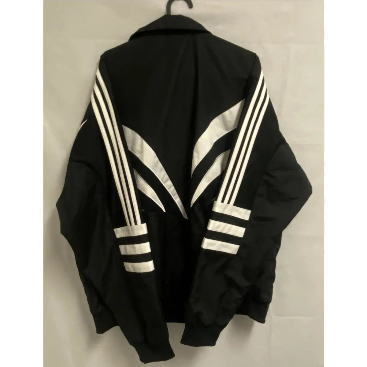 Adidas clothing - RN 88387 CA# 40912 - JC9950 - Black (UPC: 196476872064) 1