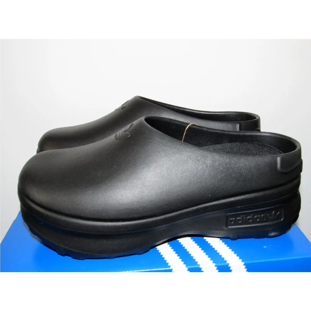 Adidas shoes - IE4626 - IE4626 - Black (UPC: 196464700034) 1
