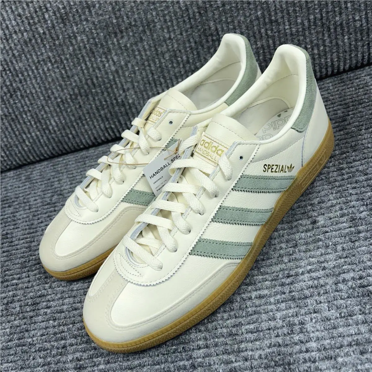 Adidas shoes - adidas Handball Spezial - Handball Spezial - IF9730 - Off White / Silver Green / Gum 1
