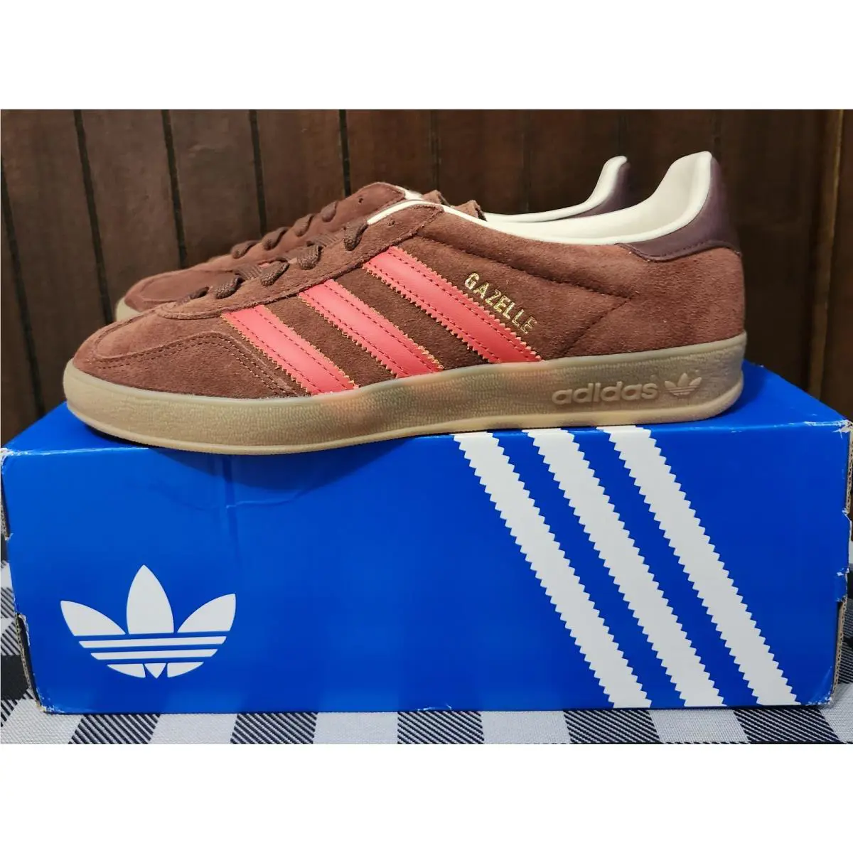 Adidas Gazelle Indoor IH9663 Mens Athletic Shoes Size 7.5 Mens or 8.5 Women