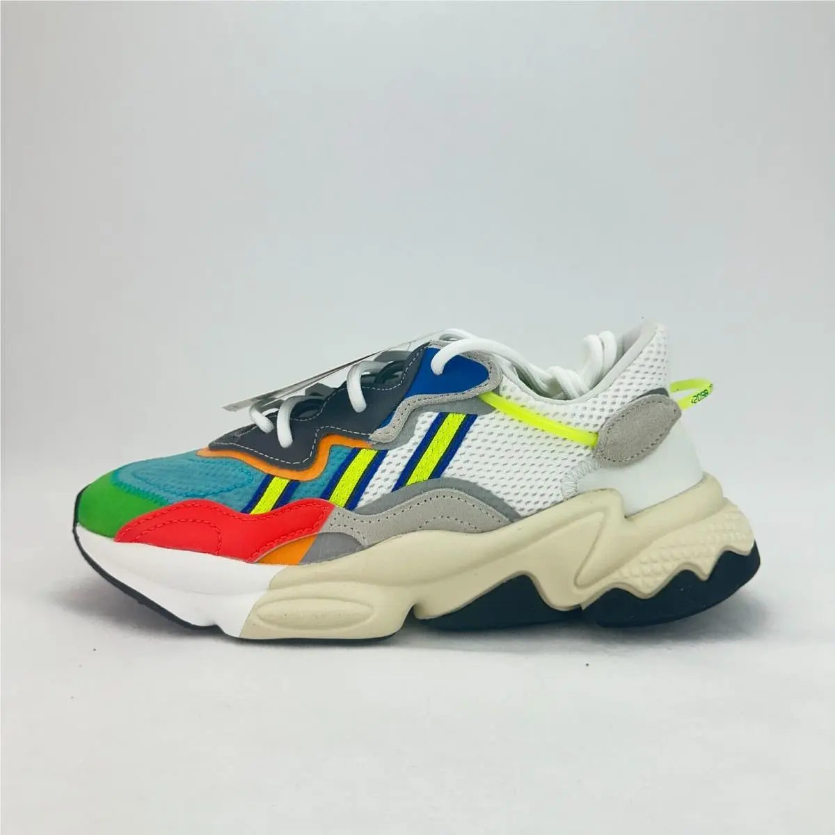 Adidas Big Kids Ozweego J Size 5.5 FV7368 Youth Sneaker Shoe White Blue
