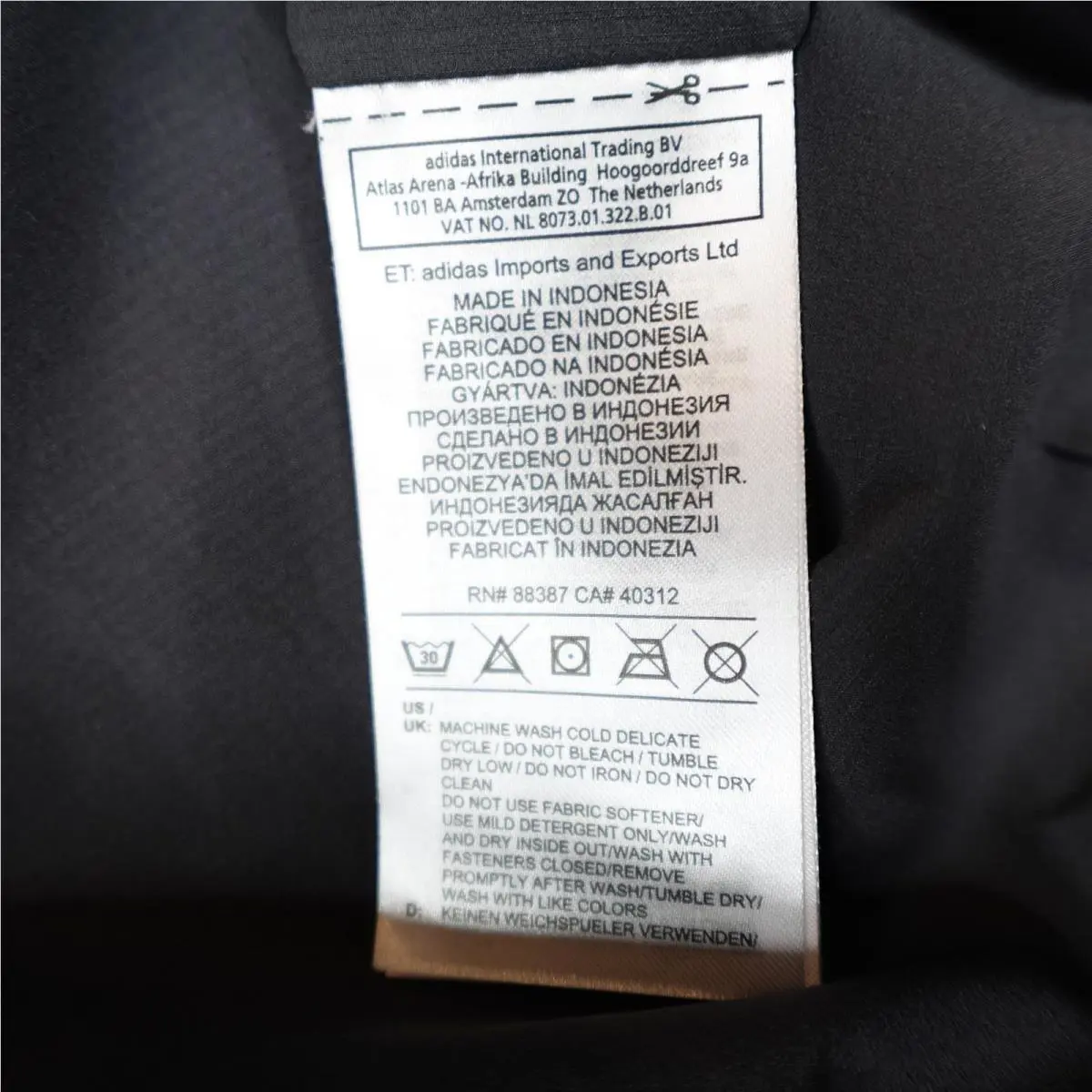 Adidas clothing - Black 10