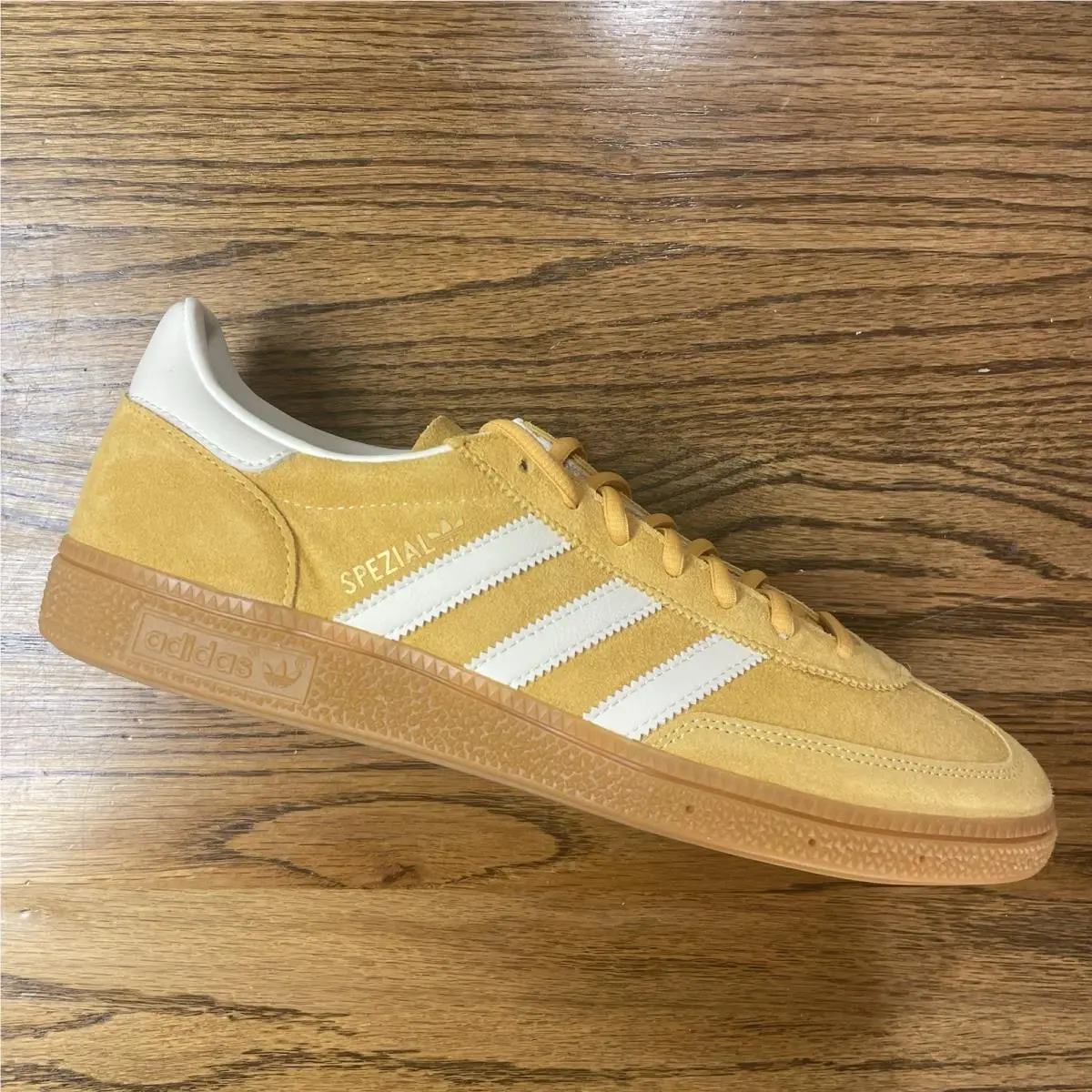 Adidas Handball Spezial Preloved Yellow IF7088 Size 10.5 Men Suede Sneakers