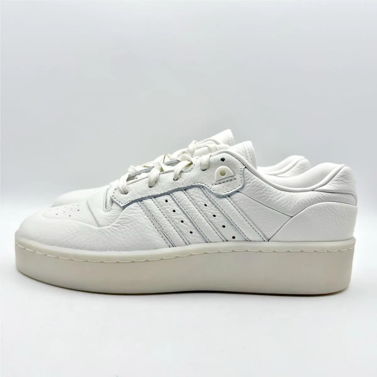 Adidas shoes - White 6