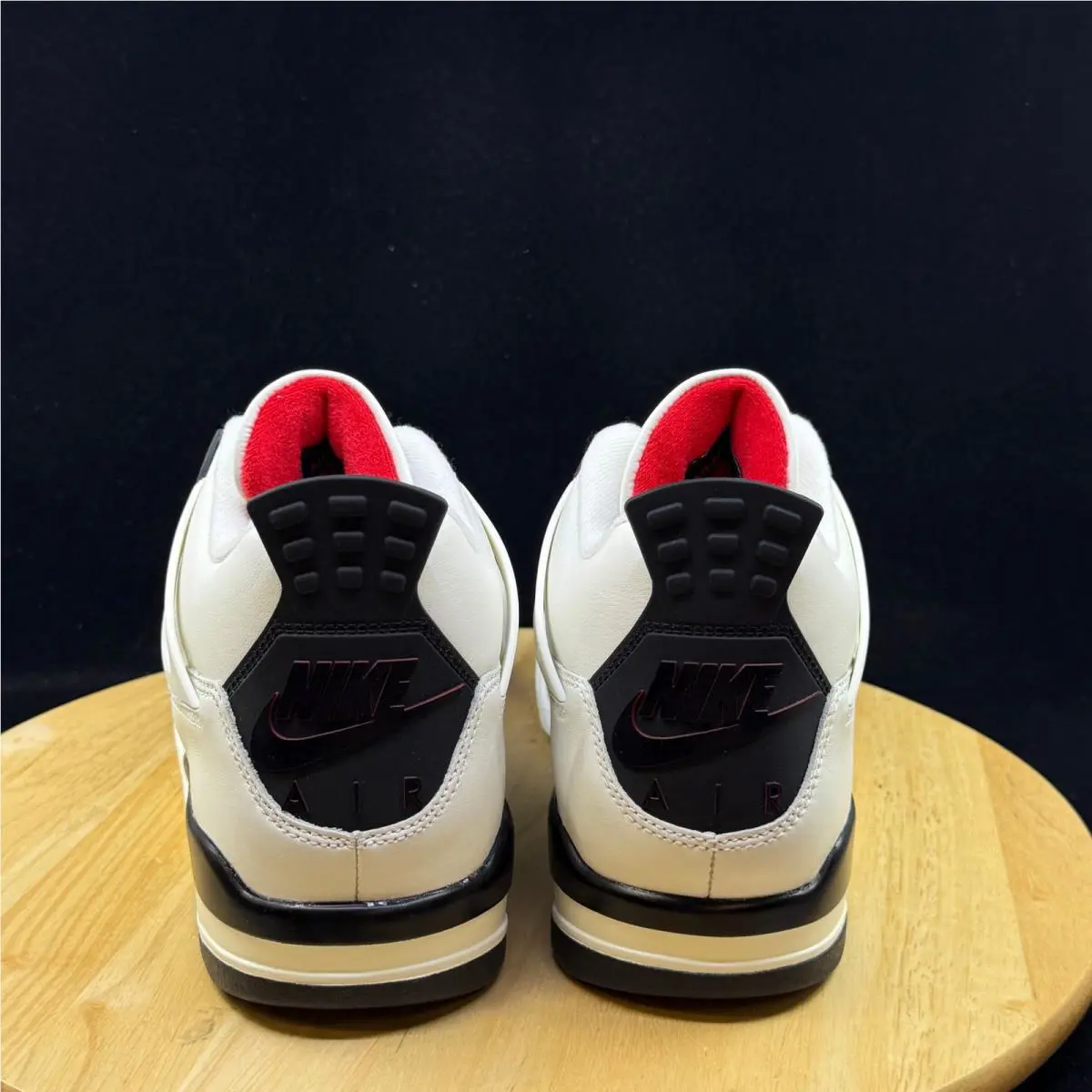 Nike shoes - White 4