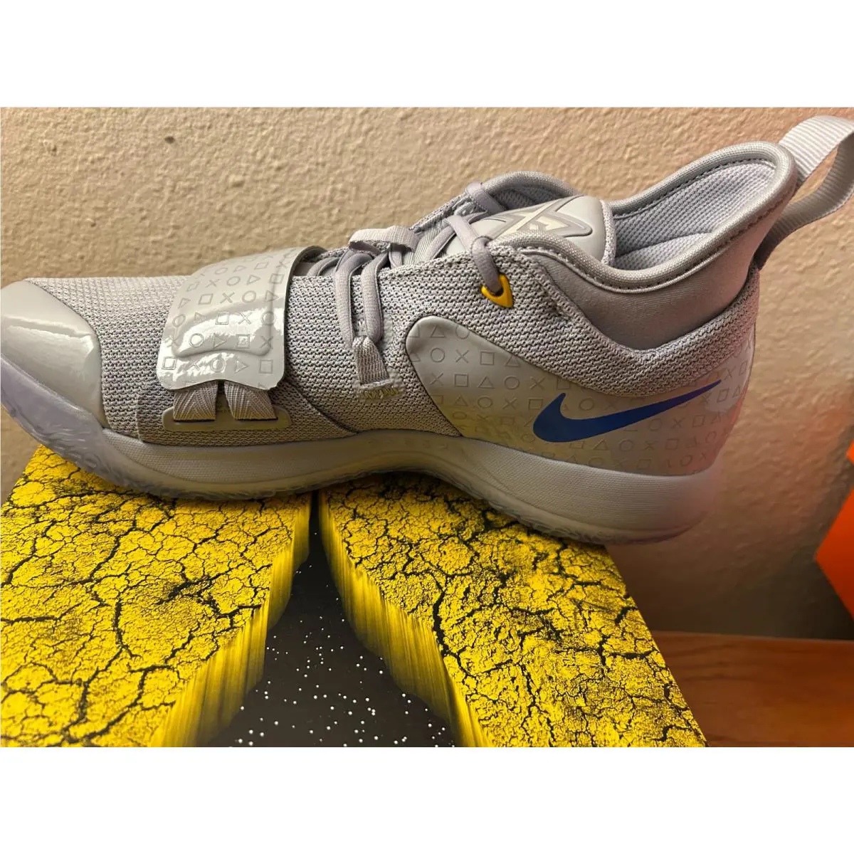 Nike shoes - Gray 3