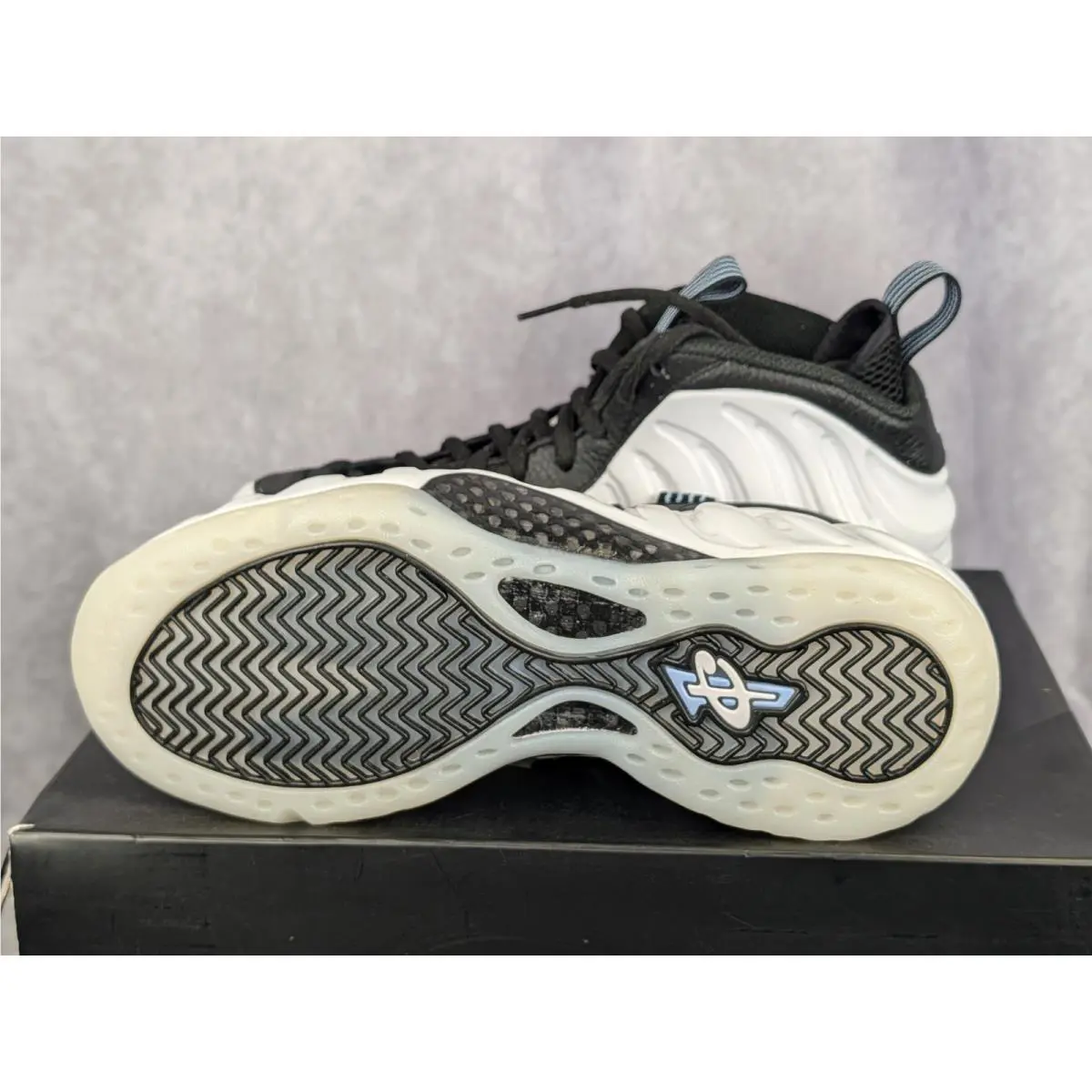 Nike shoes - Air Foamposite One White Metallic Silver Black DV0815-100 - White 3