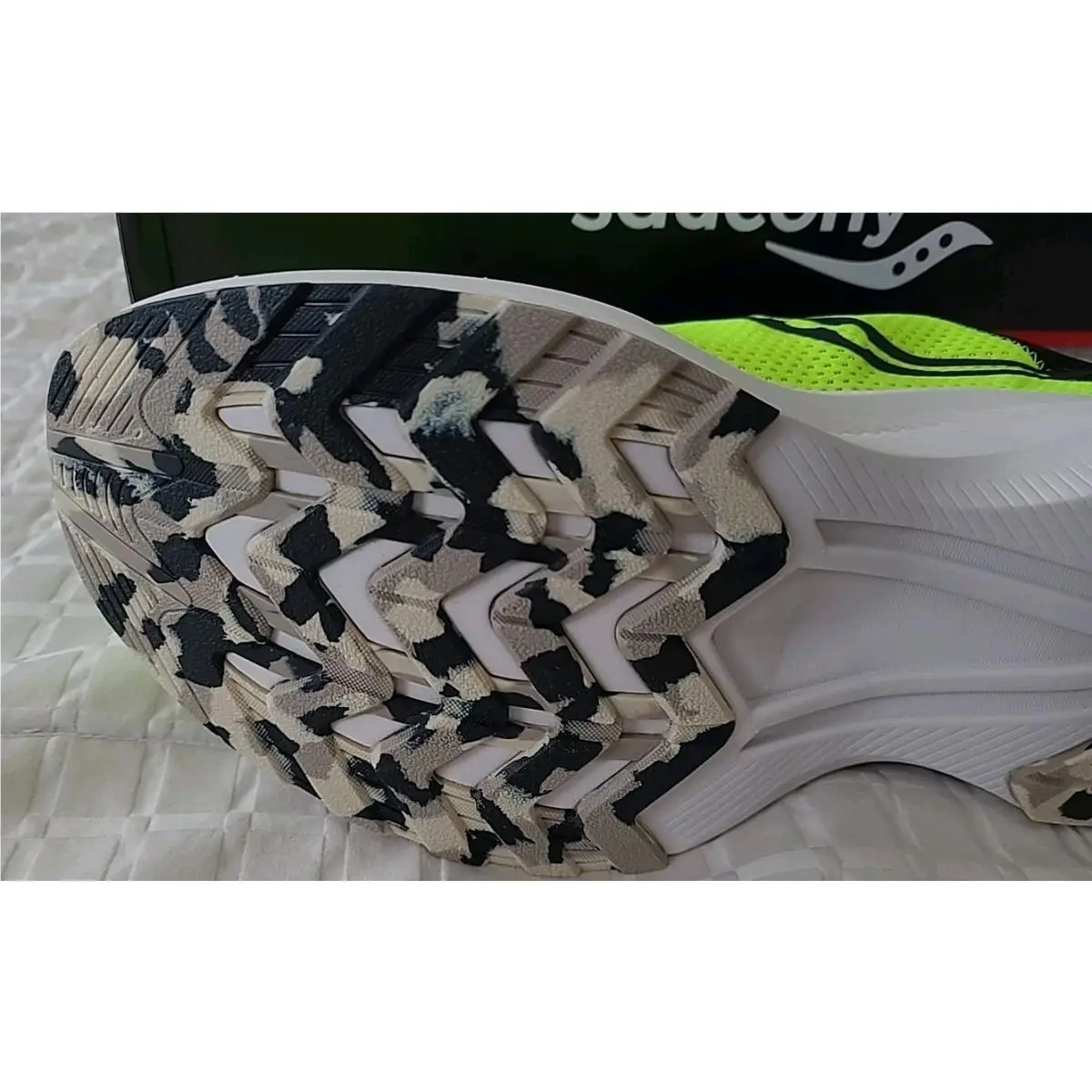 Saucony shoes - Saucony Axon 3 - Axon - S20826-06 - Yellow 13