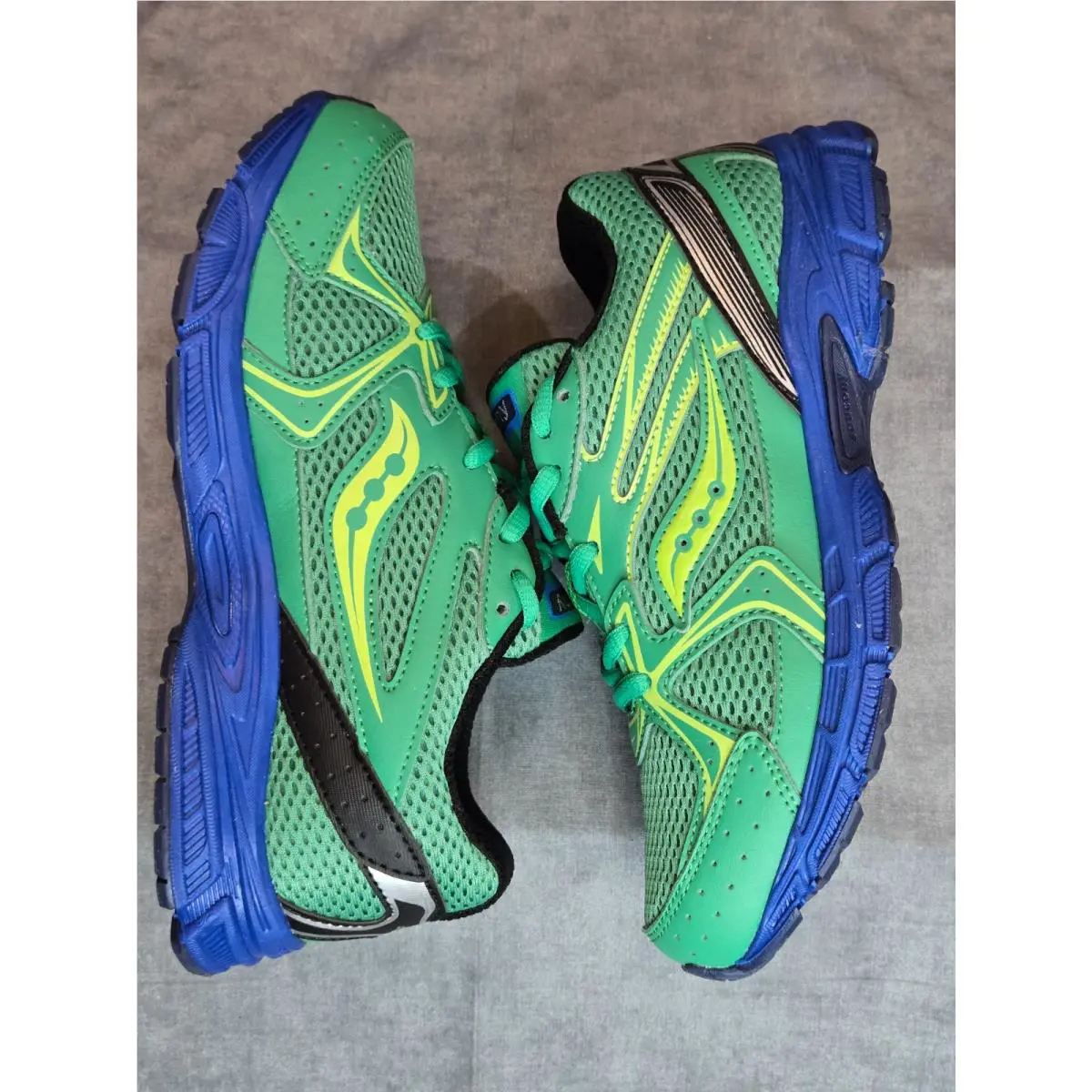 Saucony shoes - Green 3