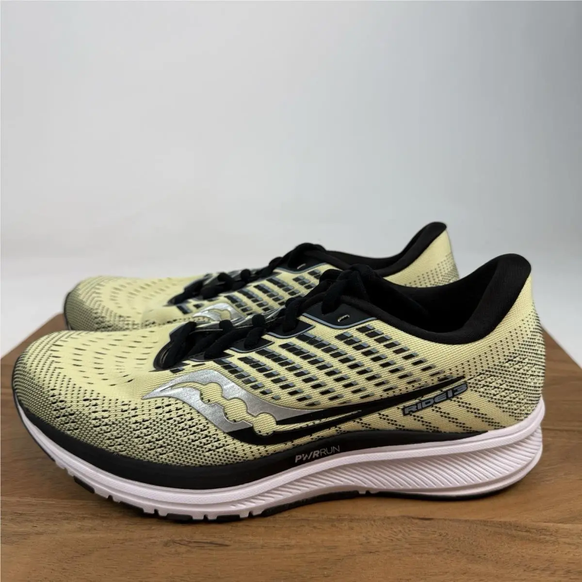 Saucony shoes - Saucony Ride 13 - Ride - S20579-20 - Ivory 0